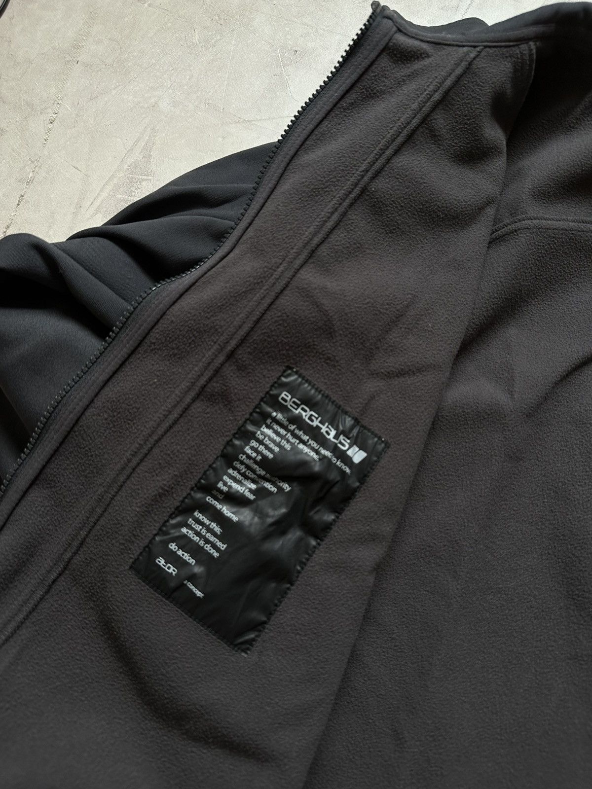 Berghaus Berghaus heavy softshell mens L fits M-L great gorpcore jckt Size US L / EU 52-54 / 3 - 13 Thumbnail