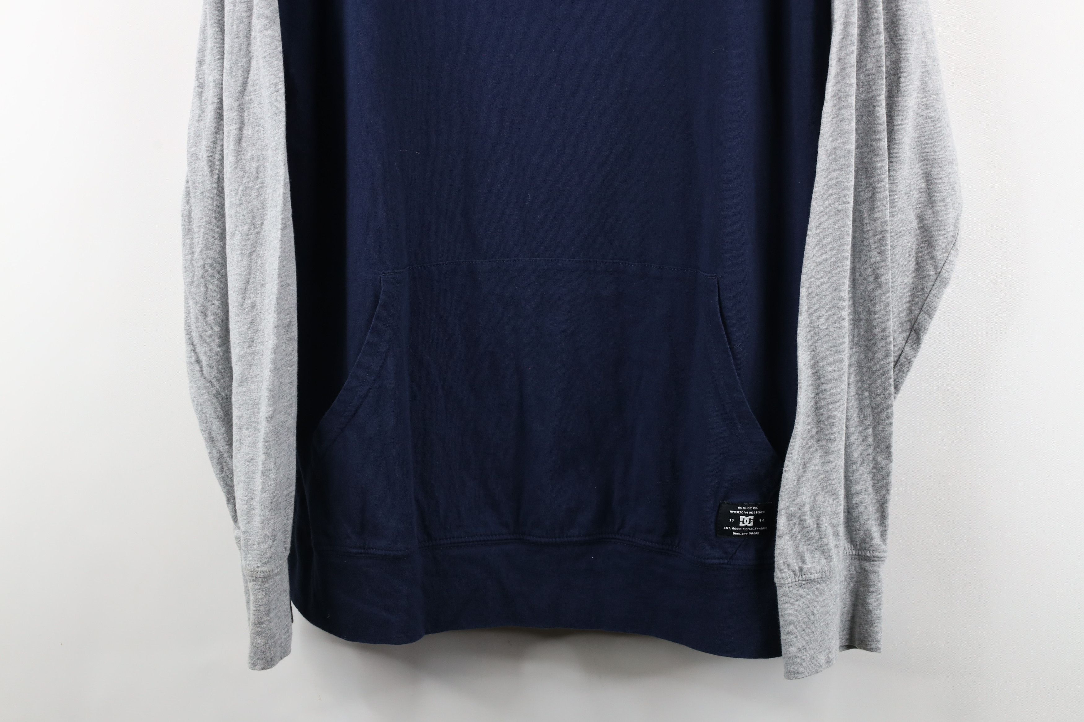 Vintage Vintage DC Shoes Skateboarding Block Lightweight Hoodie Size US L / EU 52-54 / 3 - 3 Thumbnail