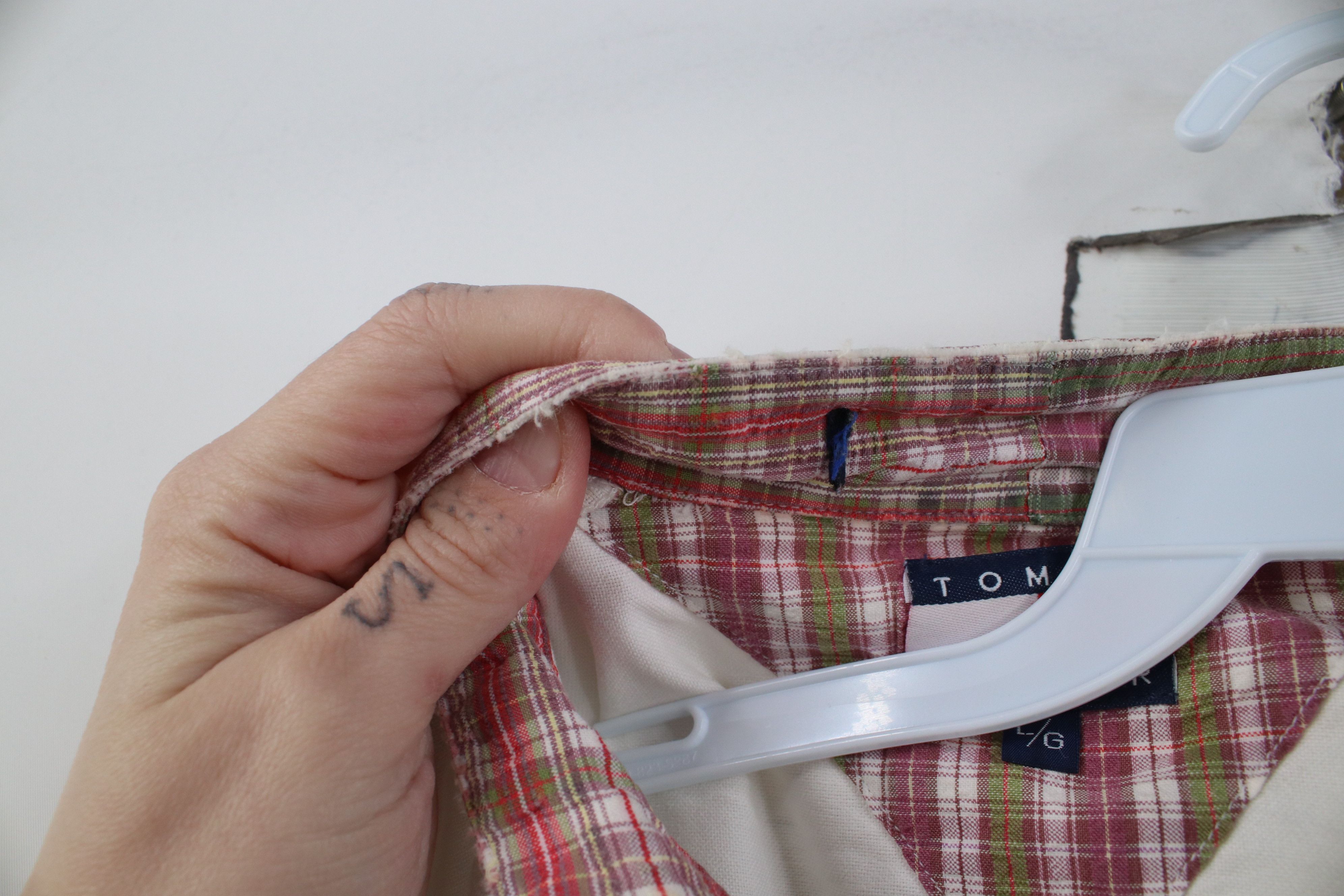 Tommy Hilfiger Vintage 90s Tommy Hilfiger Band Collar Button Shirt Size US L / EU 52-54 / 3 - 7 Thumbnail