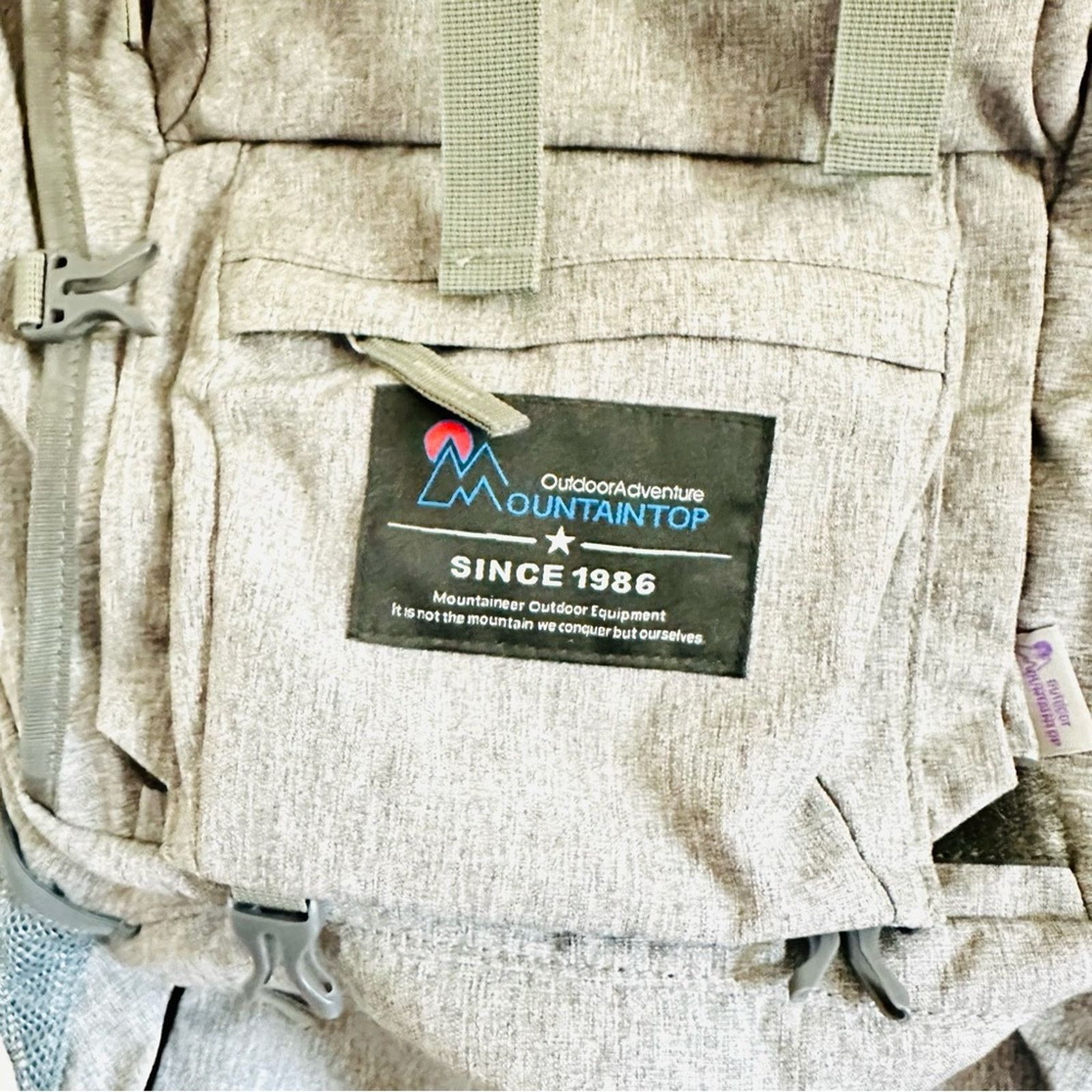 Eastern Mountain Sports MOUNTAINTOP Silver Grey Hiking Camping Outdoors Backpack Bag Size ONE SIZE - 2 Thumbnail
