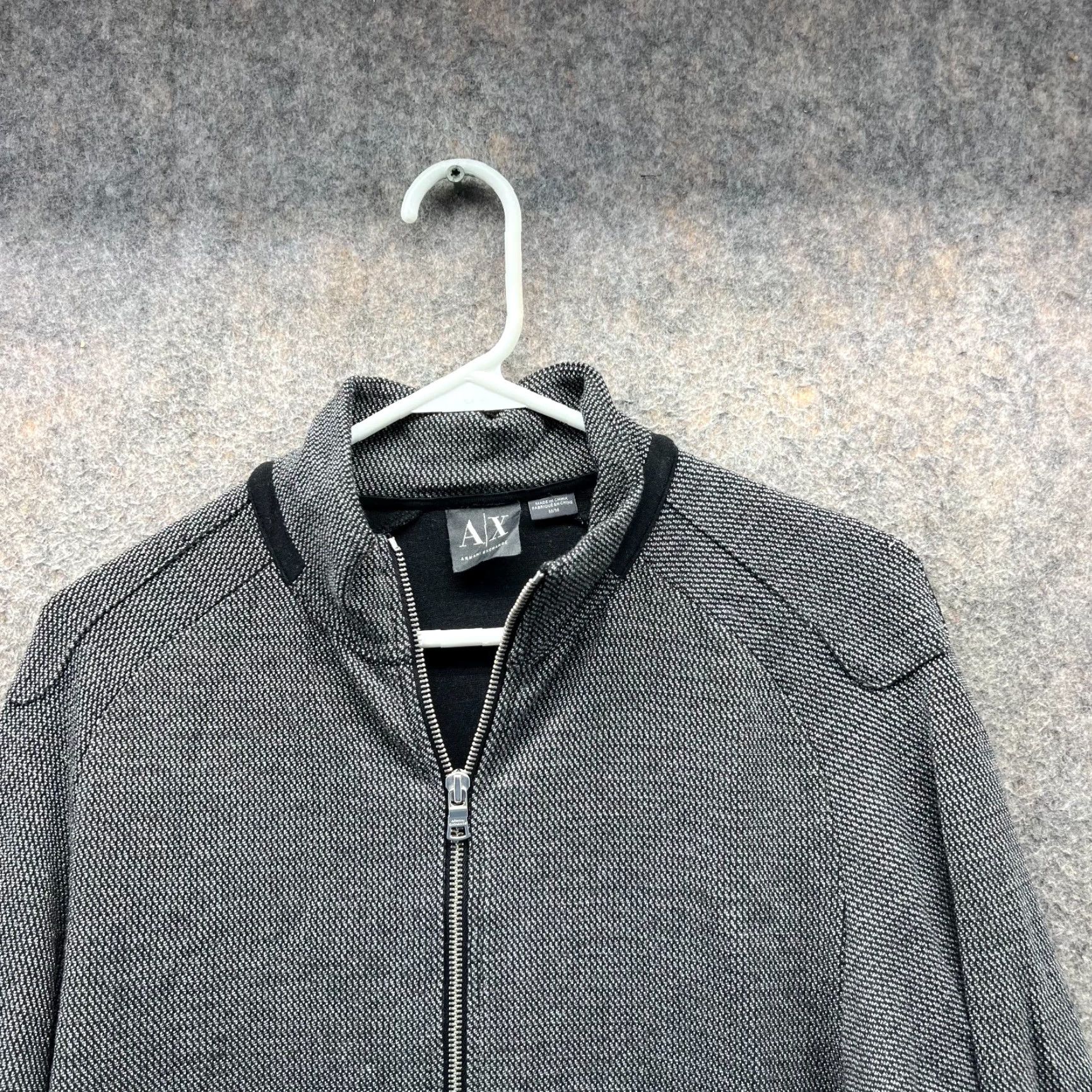 Armani Exchange VINTAGE Armani Exchange Jacket Mens Medium Gray Full Zip Fleece Bomber Sweater Navy? Size US M / EU 48-50 / 2 - 5 Thumbnail