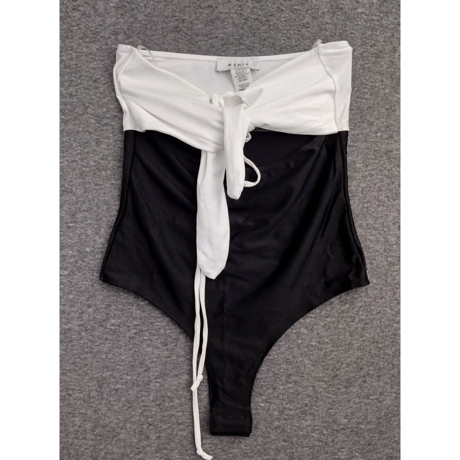 Vintage MAGIA U.S.A Women's Black & White One Piece Swimsuit Tie Knot Front Size M Size ONE SIZE - 2 Thumbnail