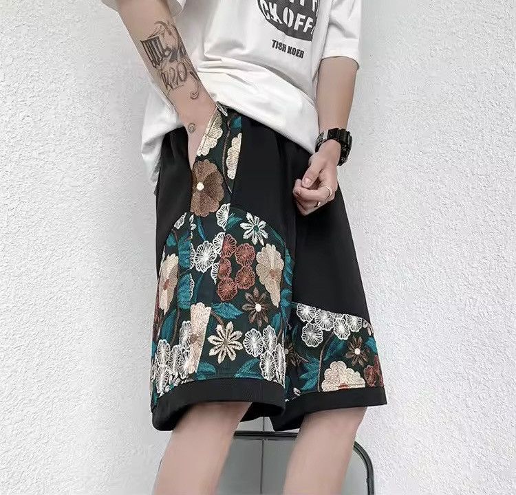 Japanese Brand × Vintage Embroidery Flower Casual Shorts Size US 29 - 2 Thumbnail
