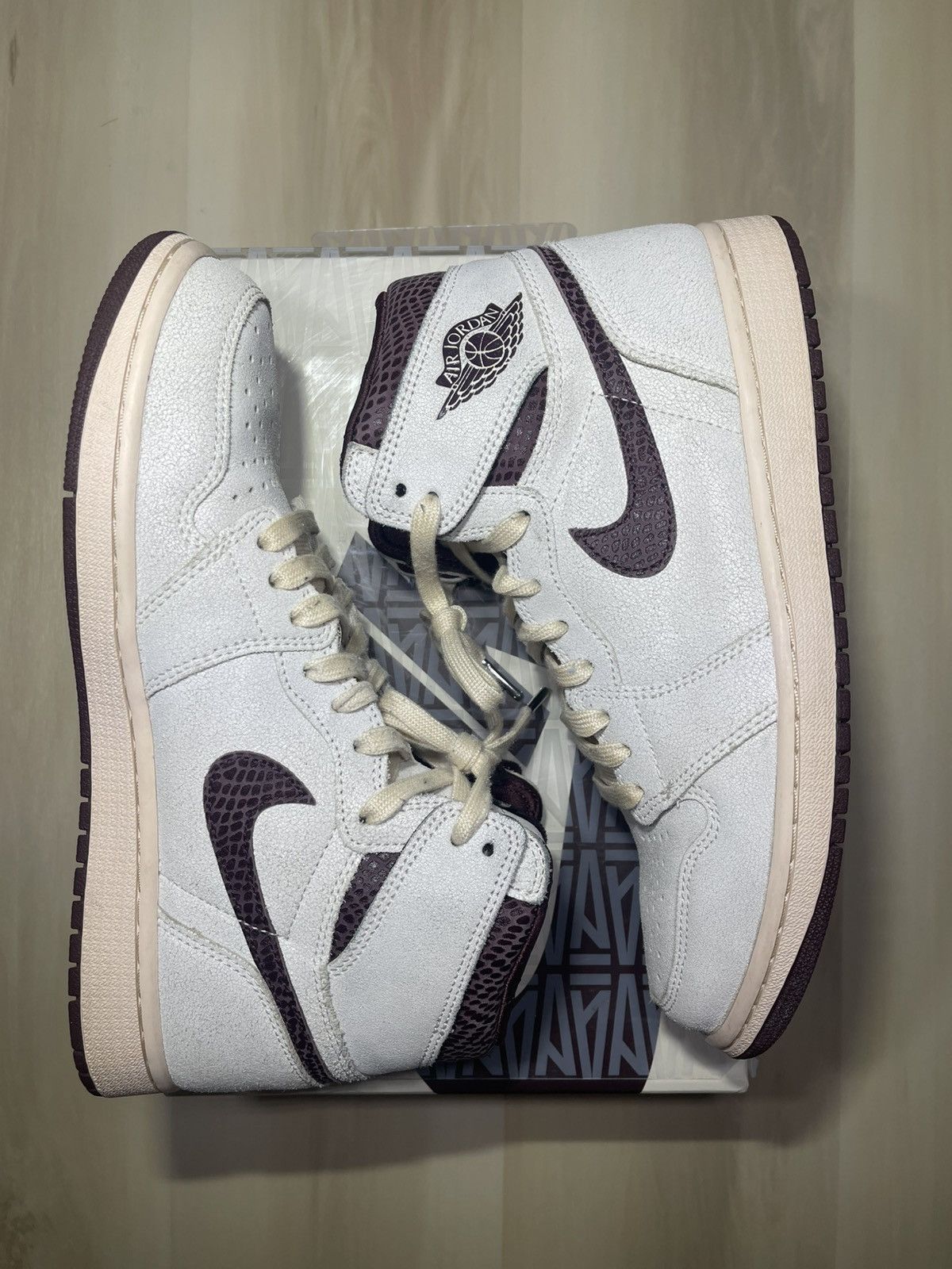 Jordan Brand Men’s A Ma Maniére x Air Jordan 1 High OG “Airness” Sz 10.5 Size US 10.5 / EU 43-44 - 4 Thumbnail