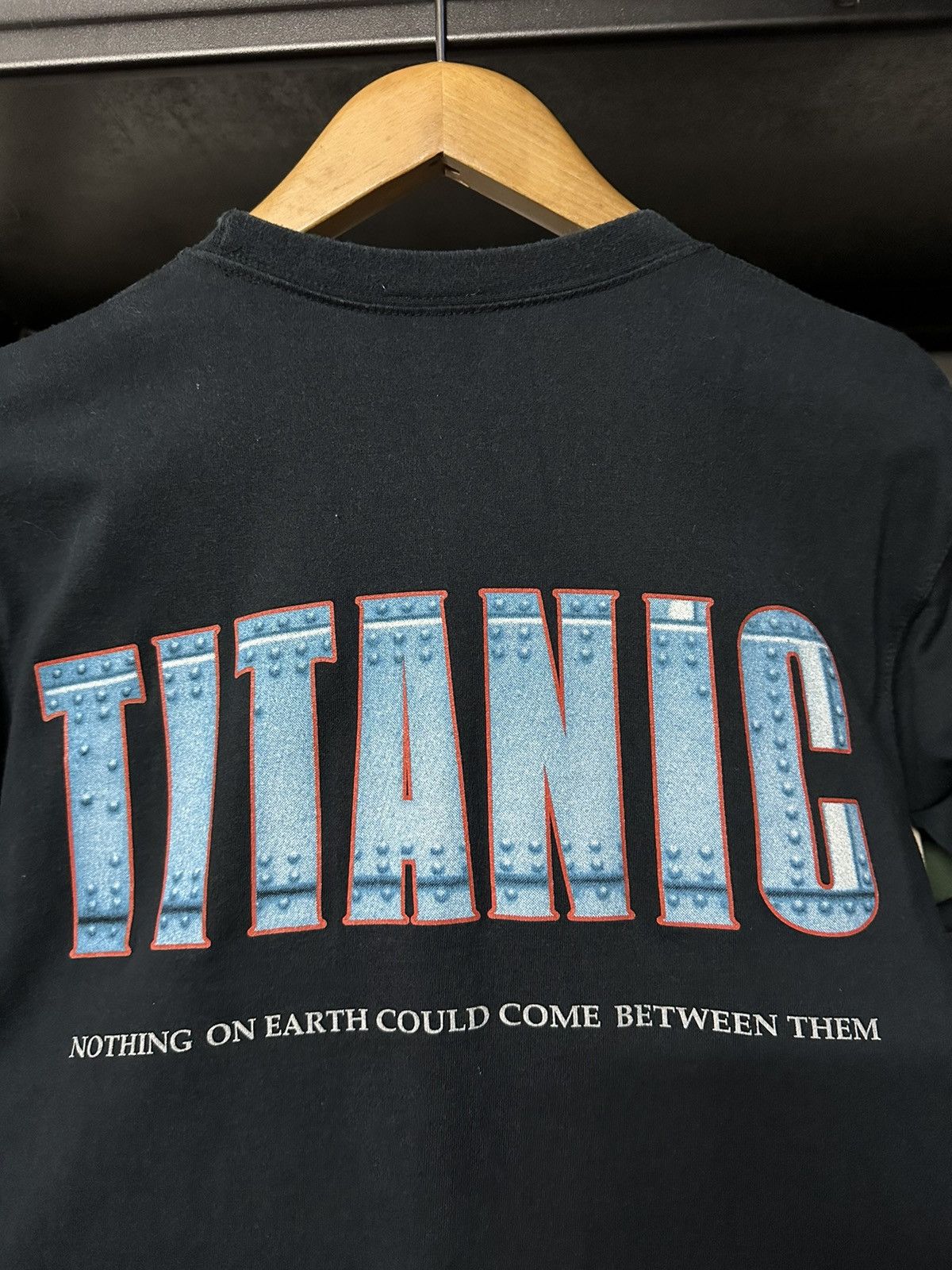 Vintage Vintage 90s Leonardo Dicaprio Big Face Titanic Movie Tee Size US M / EU 48-50 / 2 - 10 Thumbnail