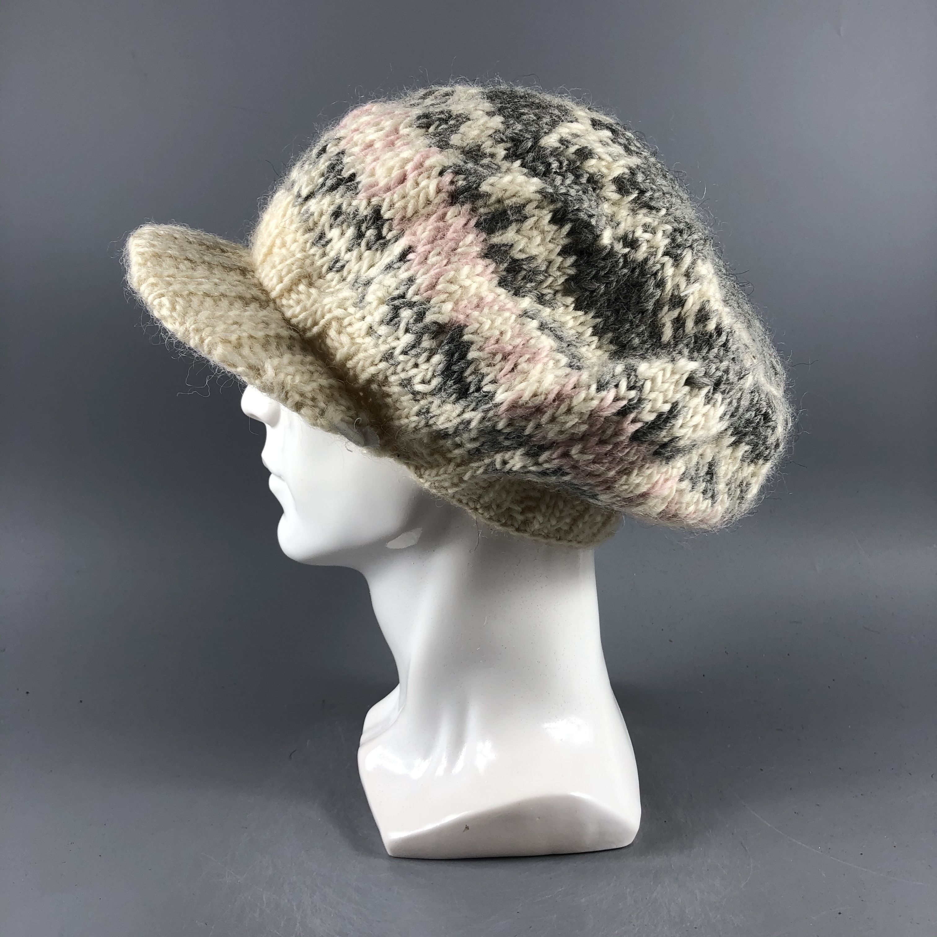 Japanese Brand × Vintage Womens 2oz Visor Beanie Snow Hat Snow Cap -D609 Size ONE SIZE - 1 Thumbnail