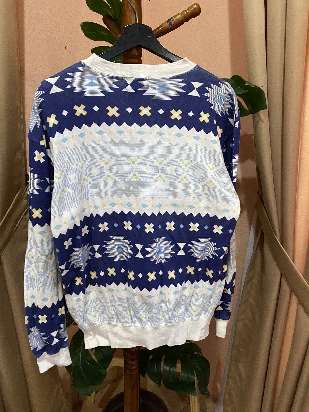 Vintage VINTAGE PASTEL FIELD NAVAJO SWEATSHIRT Size US L / EU 52-54 / 3 - 9 Thumbnail