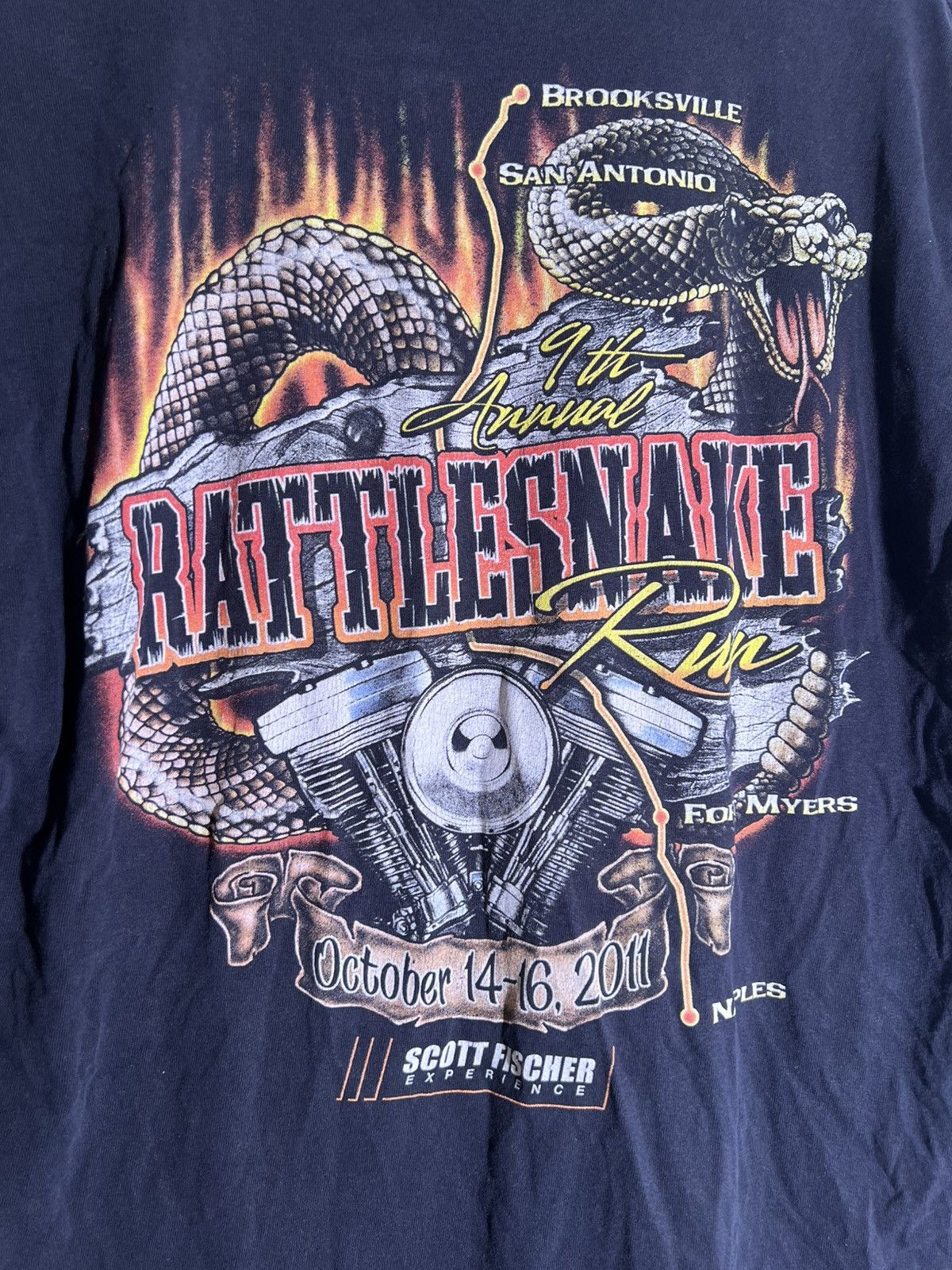 Vintage Late Y2K 2000’s VTG Vintage Rattlesnake Run Retro Goth Shirt Size US L / EU 52-54 / 3 - 5 Thumbnail