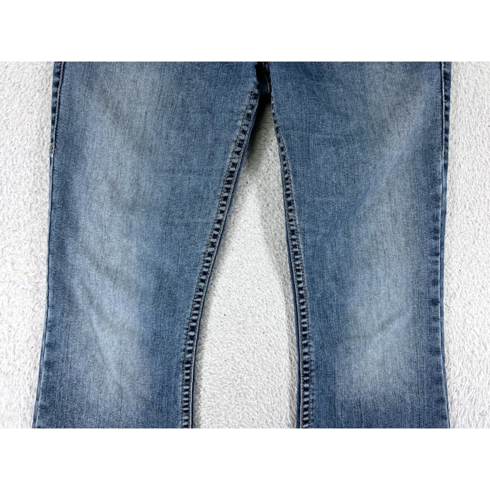 Silver Jeans Co. Silver Jeans Pants Womens 28 Blue Denim Tuesday Surplus Dark Bootcut Embroidered Size 28" / US 6 / IT 42 - 7 Thumbnail