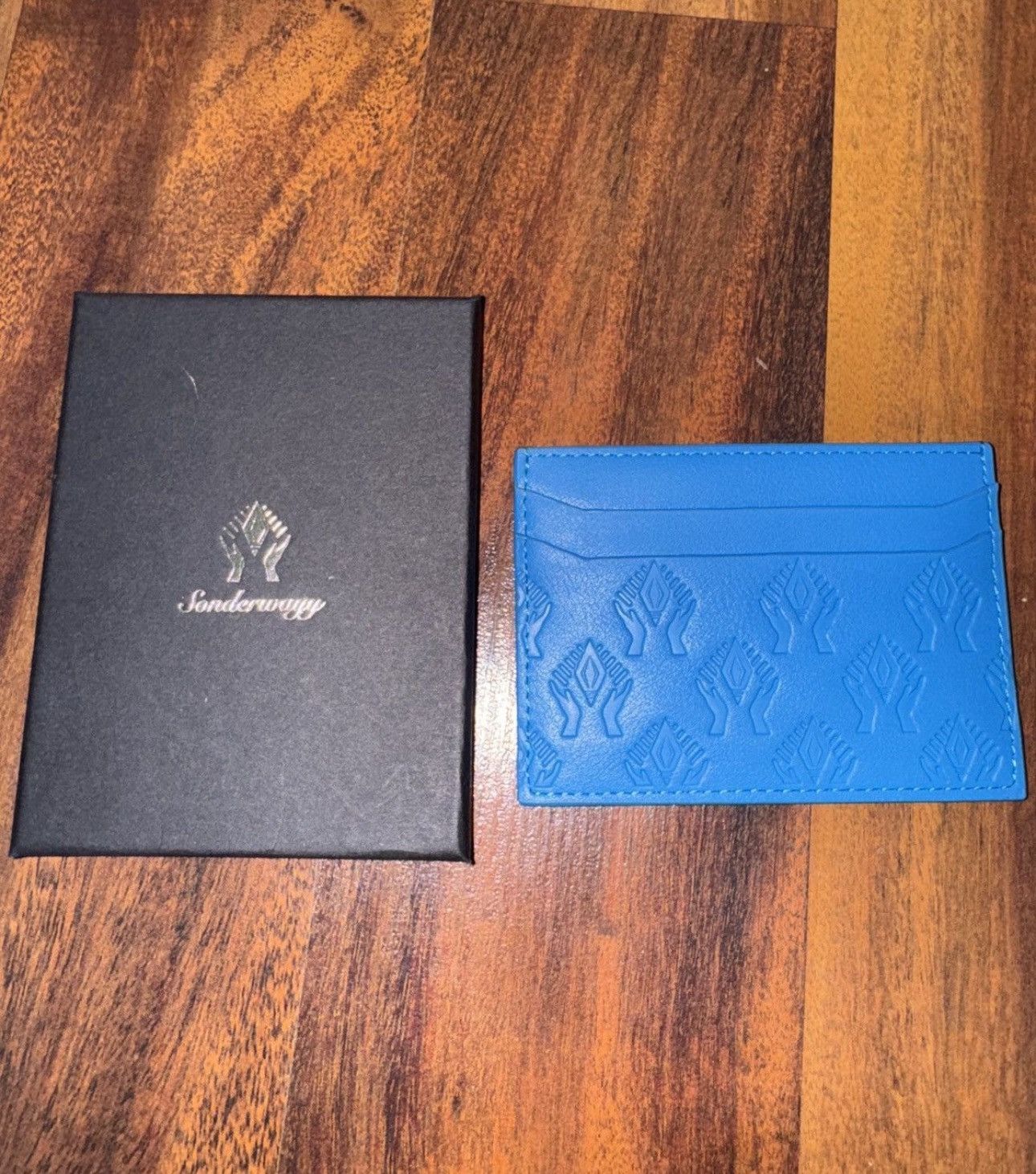 Sonderwayy Embossed Blue Card Holder