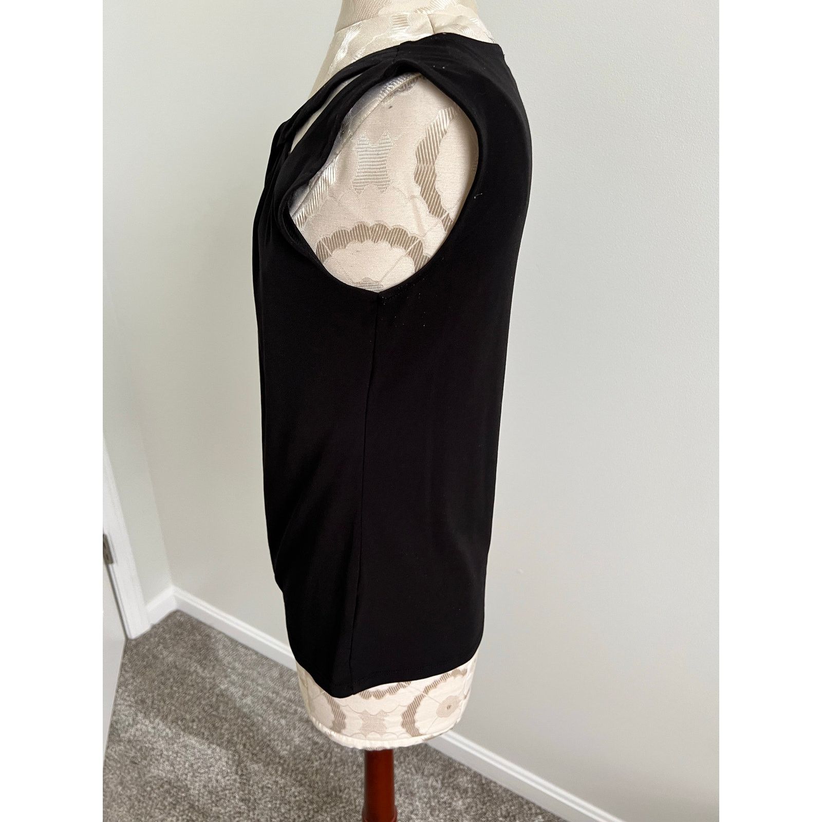 Nine West Nine West Sleeveless Blouse Cut Out Detail Small Size S / US 4 / IT 40 - 3 Thumbnail