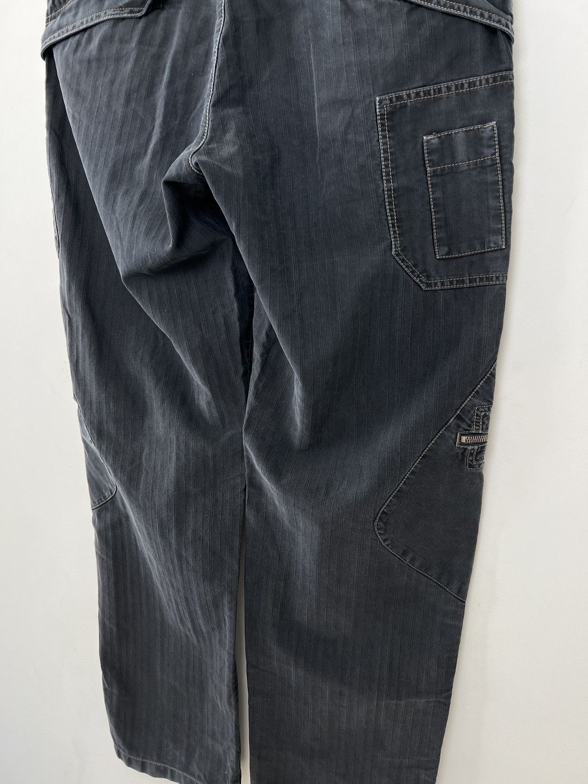 Giorgio Armani armani y2k multipocket washed cargo pants Size US 38 / EU 54 - 15 Thumbnail