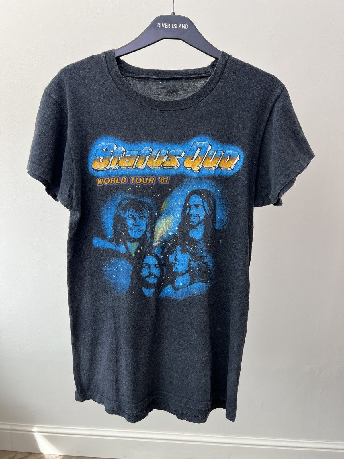 Vintage Vintage Status Quo 1981 World Tour Faded t-shirt big logo Size US S / EU 44-46 / 1 - 2 Thumbnail