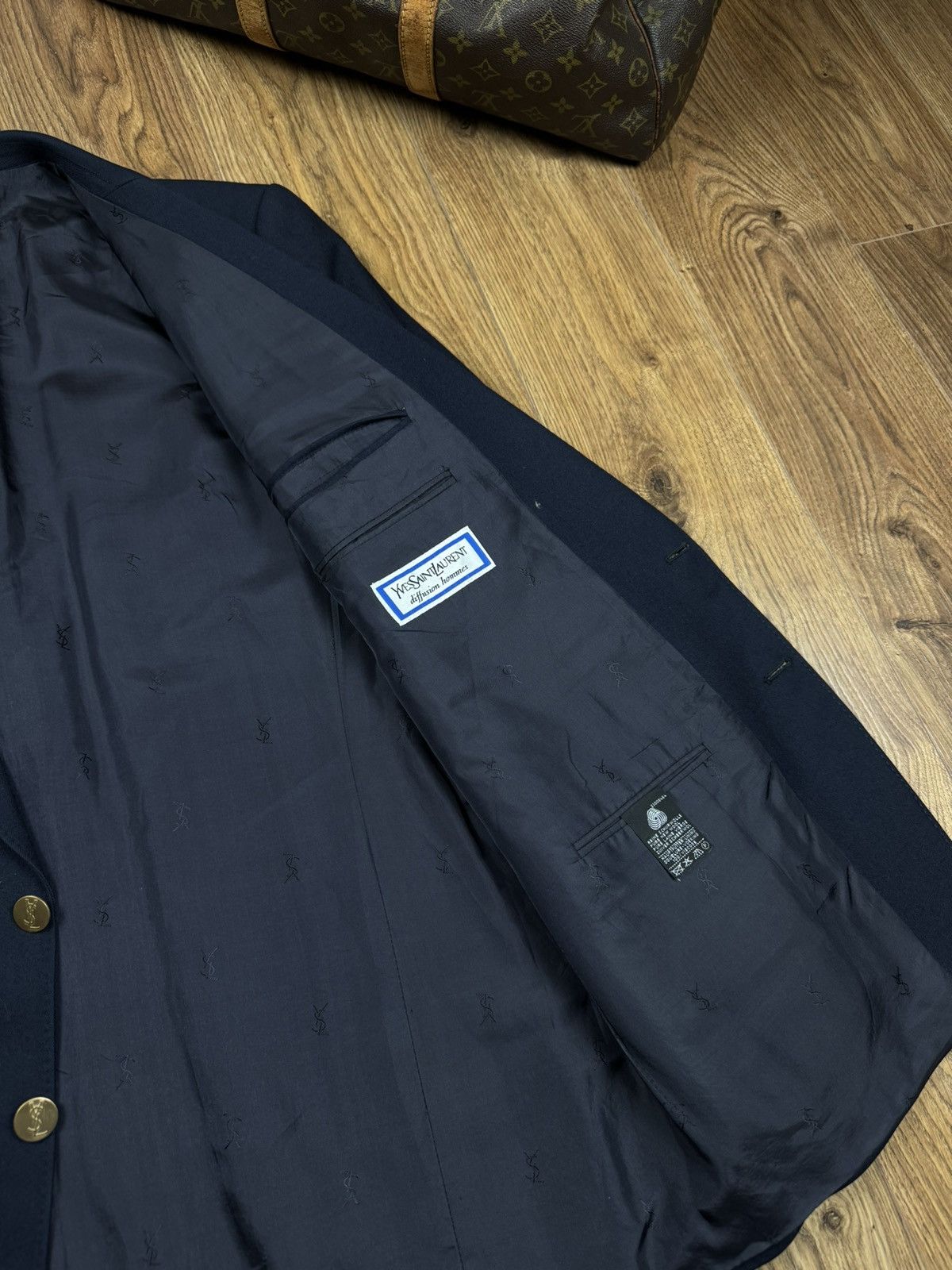 Yves Saint Laurent Vintage wool blazer Yves Saint Laurent original luxury item Size 42L - 4 Thumbnail