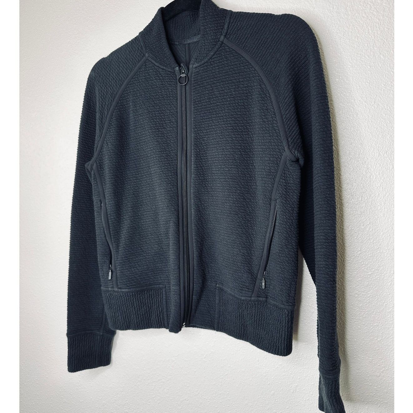 Lululemon Lululemon Black On Repeat Ribbed Long Sleeve Bomber Jacket 4 Size S / US 4 / IT 40 - 4 Thumbnail