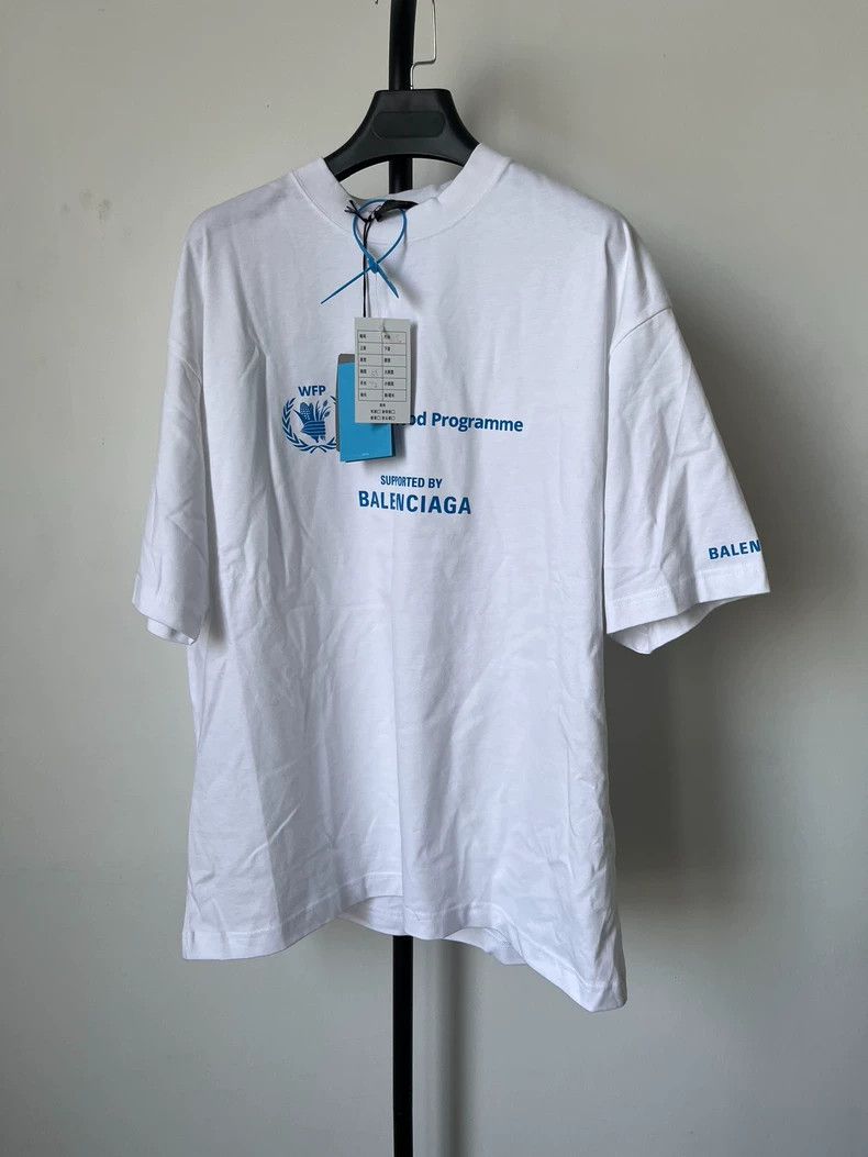 Balenciaga Balenciaga WFP Short Sleeve T-Shirt - dmc Size US S / EU 44-46 / 1 - 1 Thumbnail