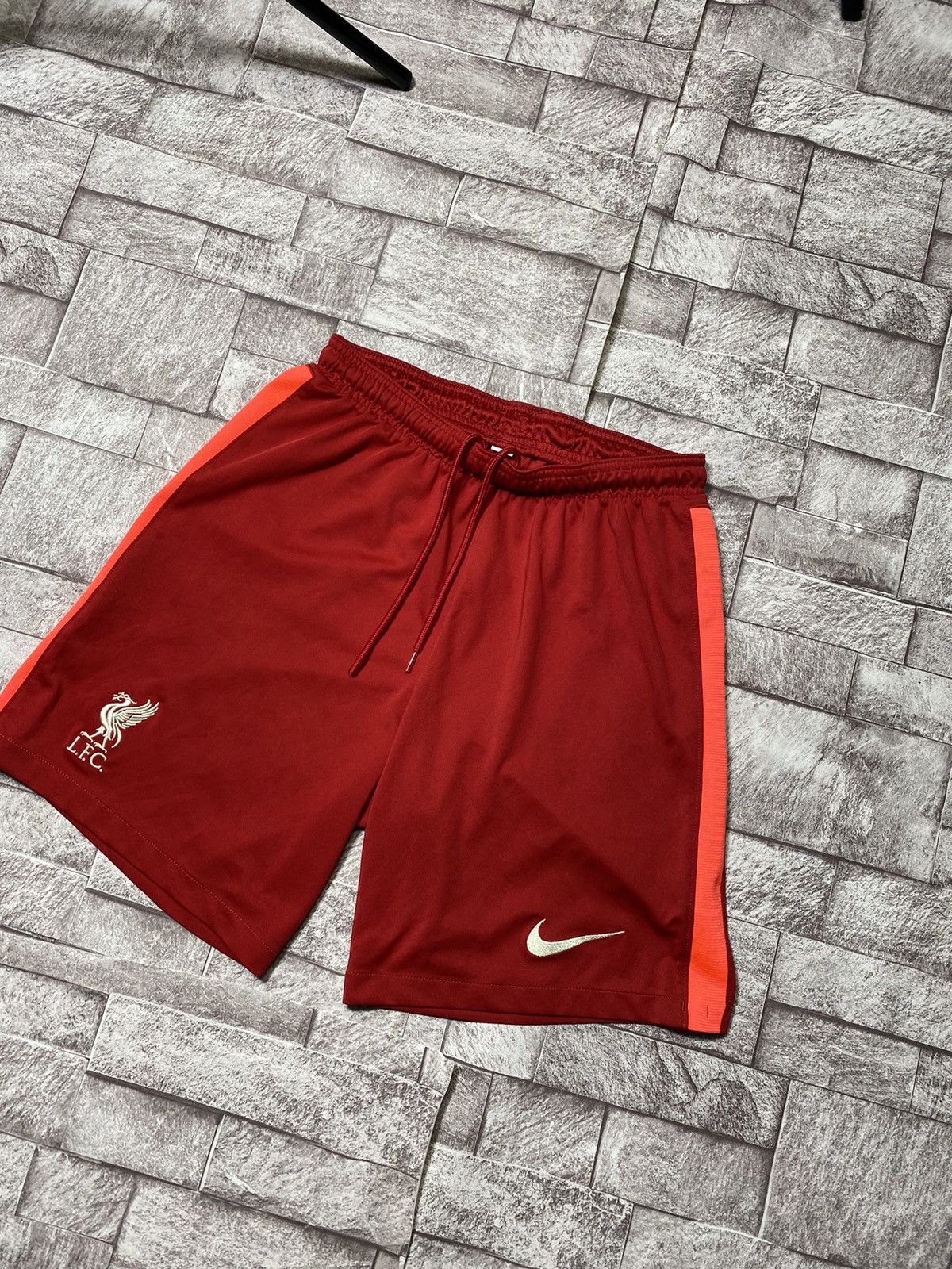 Nike Nike Liverpool F.C. Match Home Dri-FIT Football Shorts Size US 32 / EU 48 - 4 Thumbnail