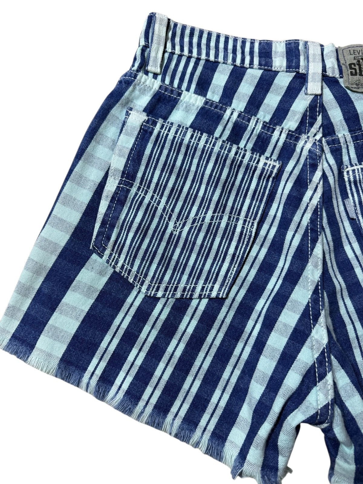 Levi's Vintage 1990s Levis SilverTab Striped Denim Shorts Cut Off Size 27" / US 4 / IT 40 - 6 Thumbnail