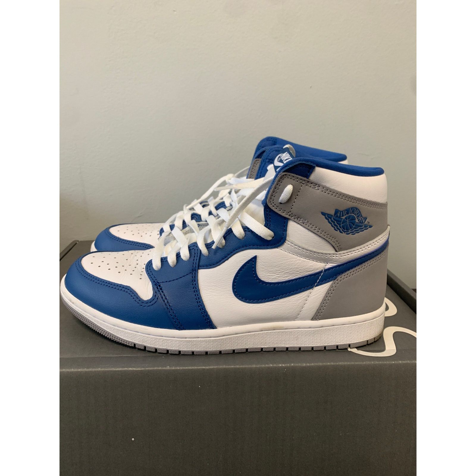 Nike Nike Air Jordan 1 Retro High OG True Blue Size 11 Used Size US 11 / EU 44 - 4 Thumbnail