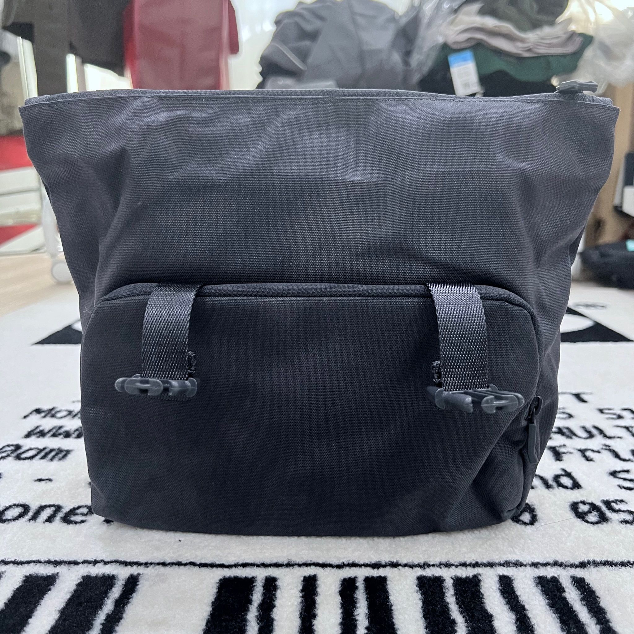 Lululemon Lululemon Early Embark Toiletry Kit Bag / Travel Pouch Size 26 - 7 Thumbnail