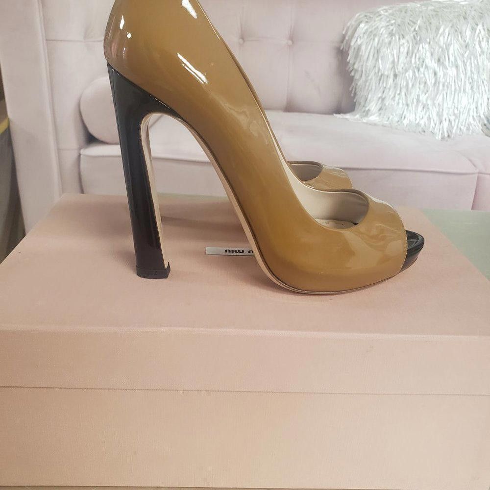 Miu Miu Miu Miu Peep Toe Pumps Size US 7 / IT 37 - 1 Thumbnail