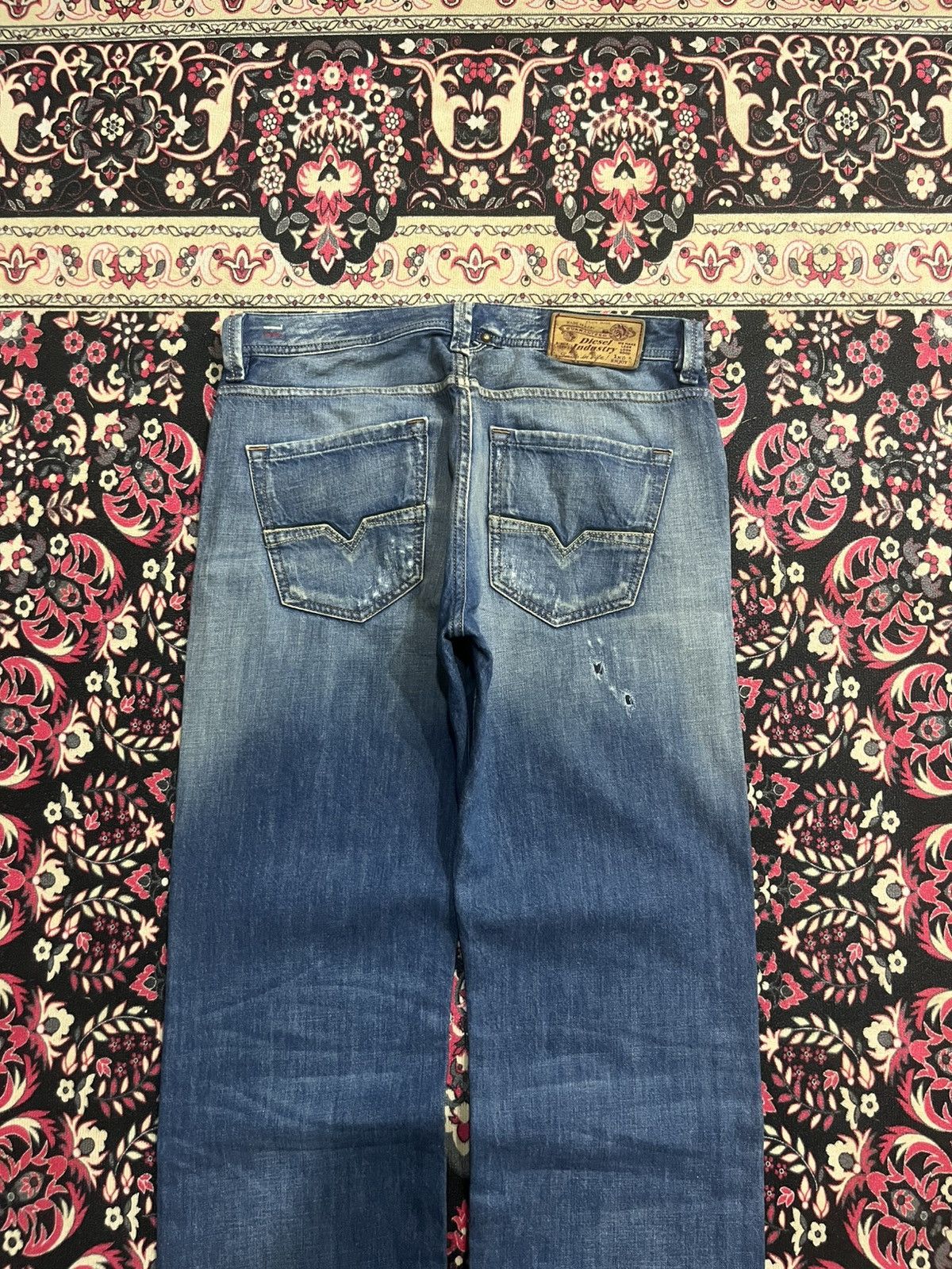 Diesel Vintage Diesel “Larkee” Blue Washed Distress Loose Leg Jeans Size US 31 - 9 Thumbnail