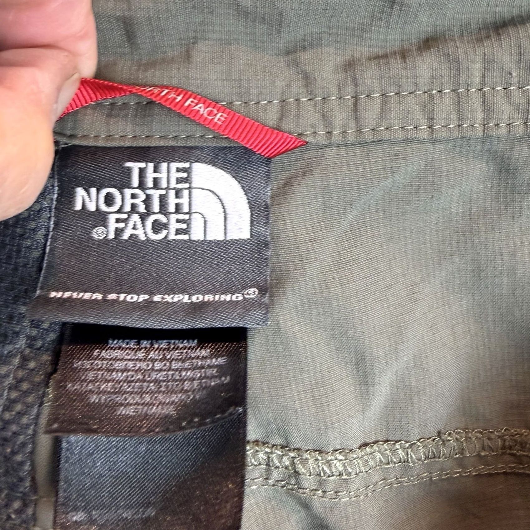 The North Face The North Face Shorts Mens 34 Green Lightweight Outdoor 9” Chino Flat Front Pocket Quick Dry Regular M Size US 34 / EU 50 - 3 Thumbnail