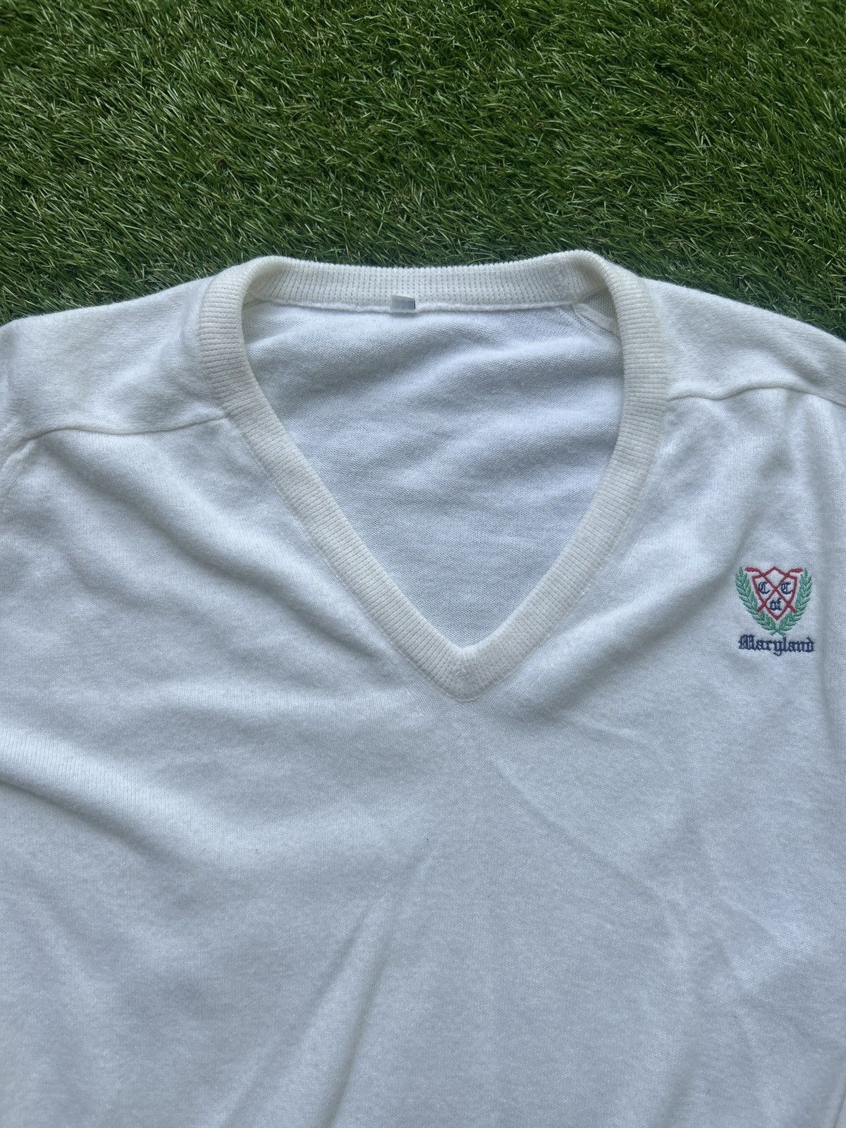 Vintage ntage 80’s Maryland Crest V-Neck Sweater Size US M / EU 48-50 / 2 - 1 Thumbnail