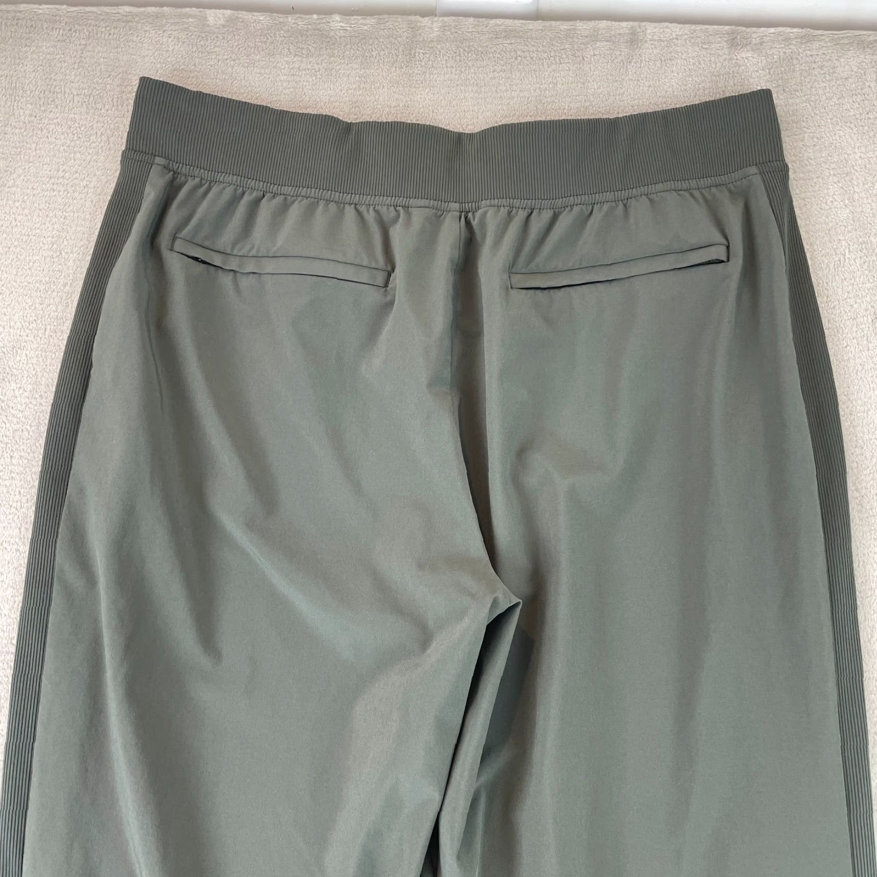 Athleta Athleta Pants Women 14 Olive Brooklyn Mid Rise Ankle Wrinkle Resistant Tailored Size 36" / US 14 / IT 50 - 5 Thumbnail