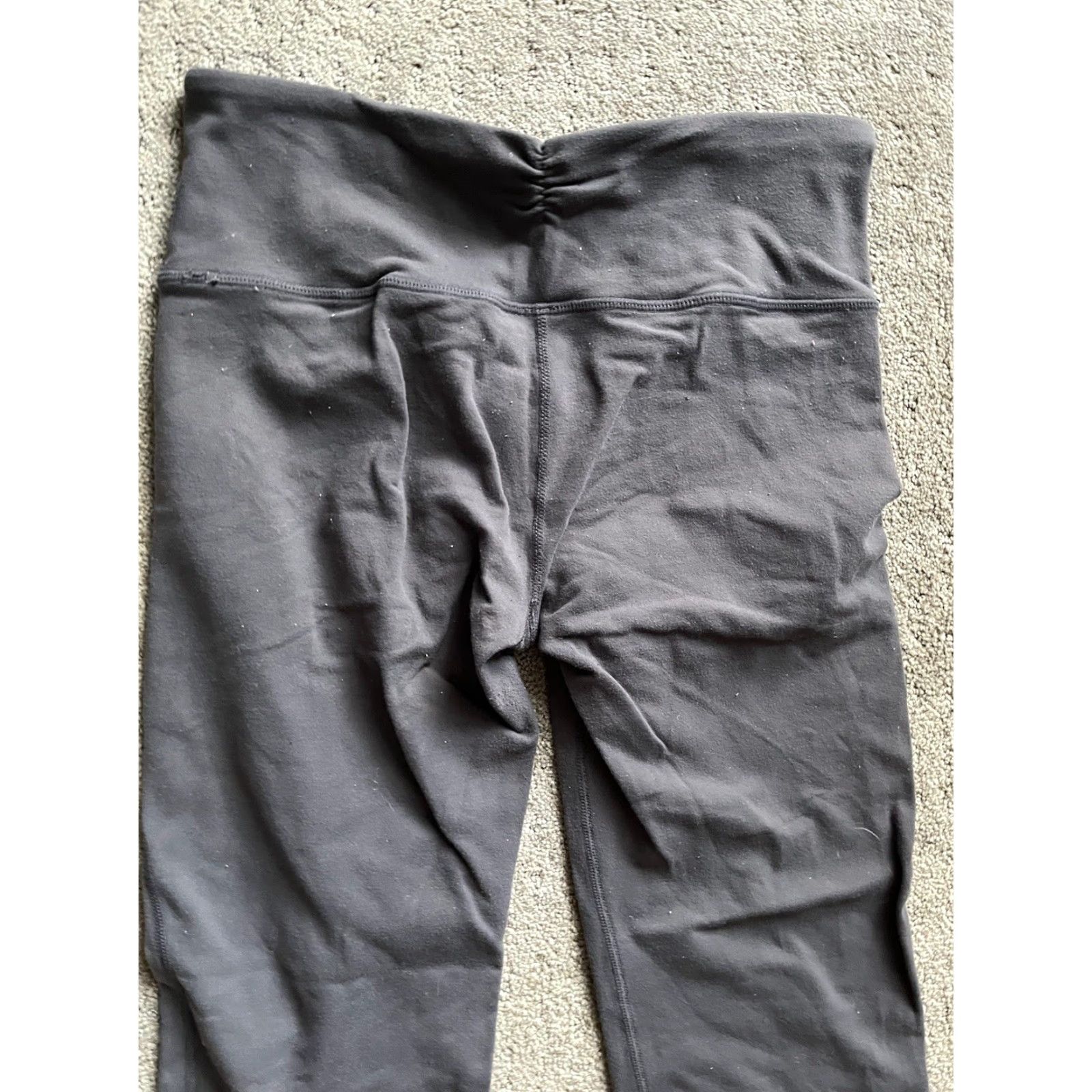 Lululemon VINTAGE Lululemon Athleisure Capri Leggings Women's Size 6 Gray Yoga Cross Training Size 28" / US 6 / IT 42 - 2 Thumbnail