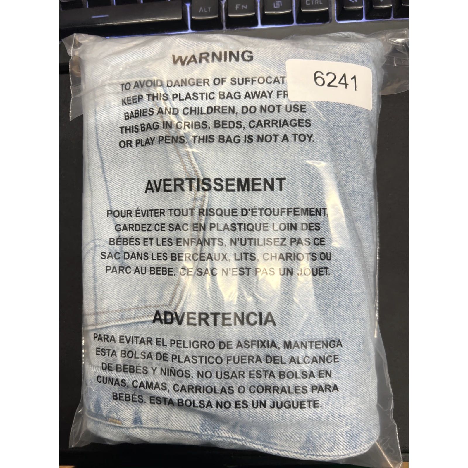 American Eagle Outfitters American Eagle Distressed Mom Straight Women's size 8 Medium Blue Denim Jeans Size 30" / US 8 / IT 44 - 6 Thumbnail