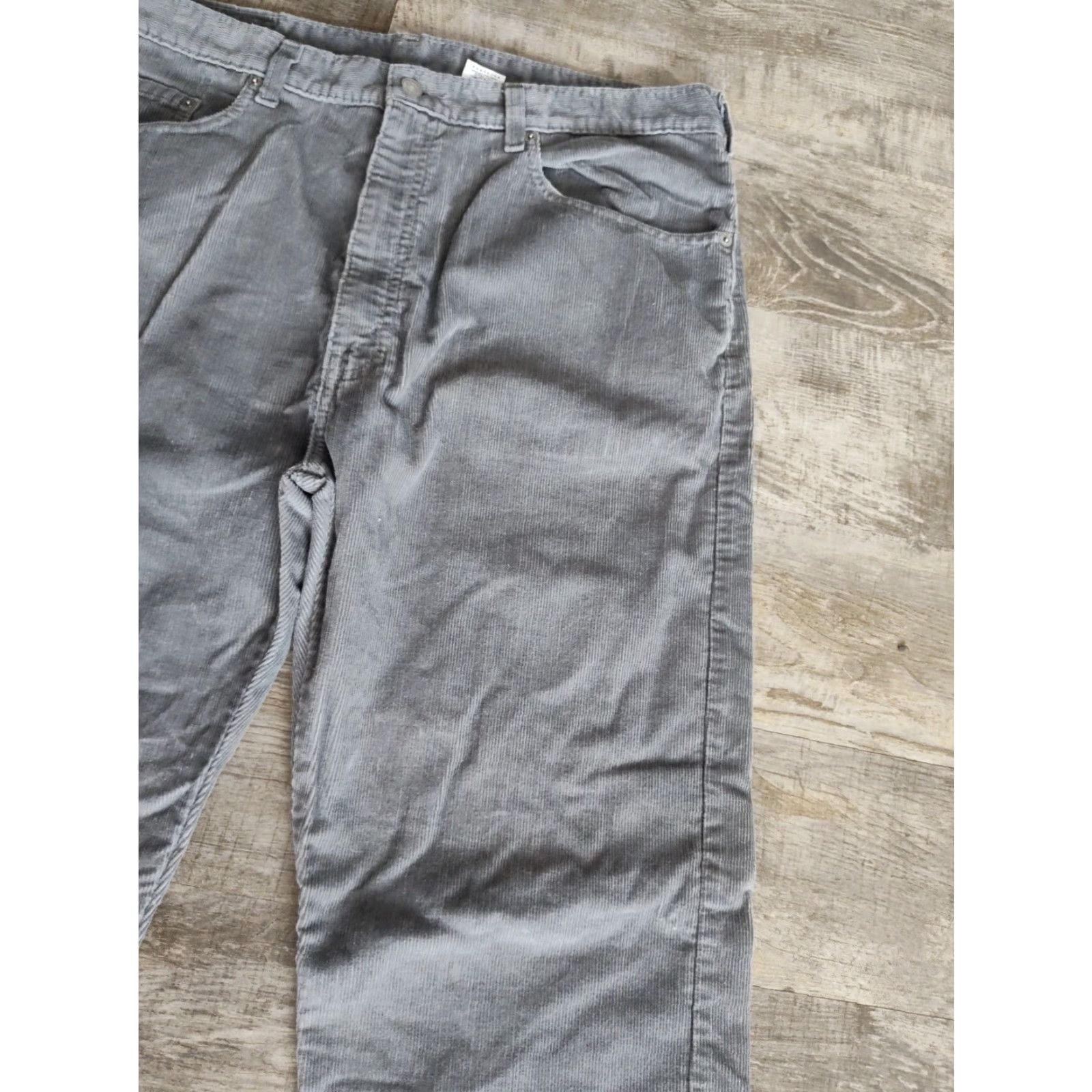 Levi's VINTAGE Levi's 505 Corduroy Pants Men Regular 38 Gray 32in Inseam 5-Pocket 90s 00s Casual Size US 38 / EU 54 - 5 Thumbnail