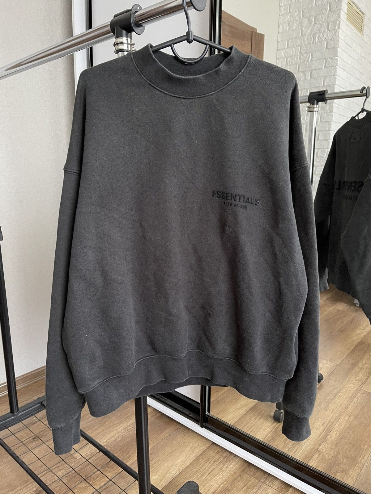 Fear of God Essentials Fear Of God Sweatshirt Crewneck Size US S / EU 44-46 / 1 - 7 Thumbnail