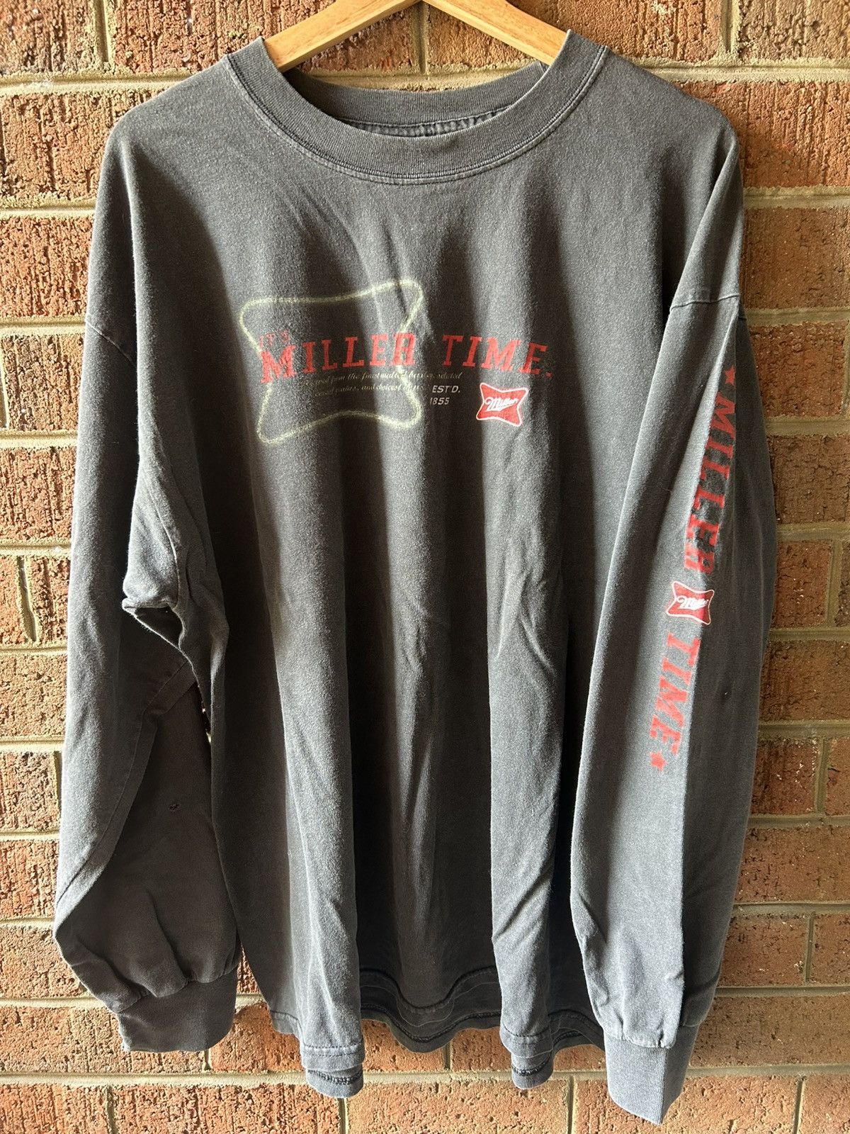 Gildan Vintage Y2K Miller Time Beer Graphic Distressed Long Sleeve Size US XL / EU 56 / 4 - 3 Thumbnail