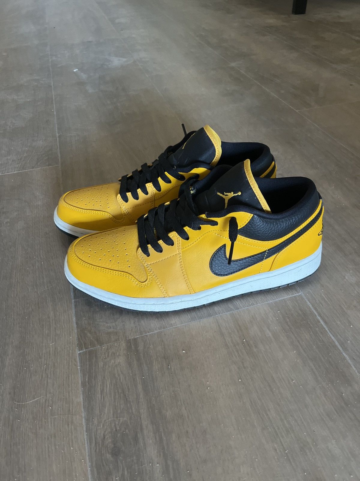 Nike Jordan’s low top