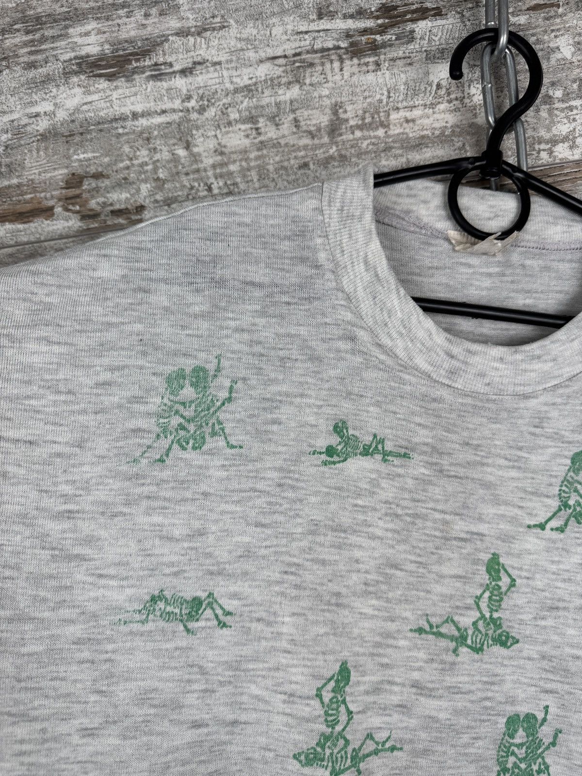 Vintage Vintage Fashion Victim 1990 Boning Skeletons Sex T-Shirt XL Size US XL / EU 56 / 4 - 6 Thumbnail