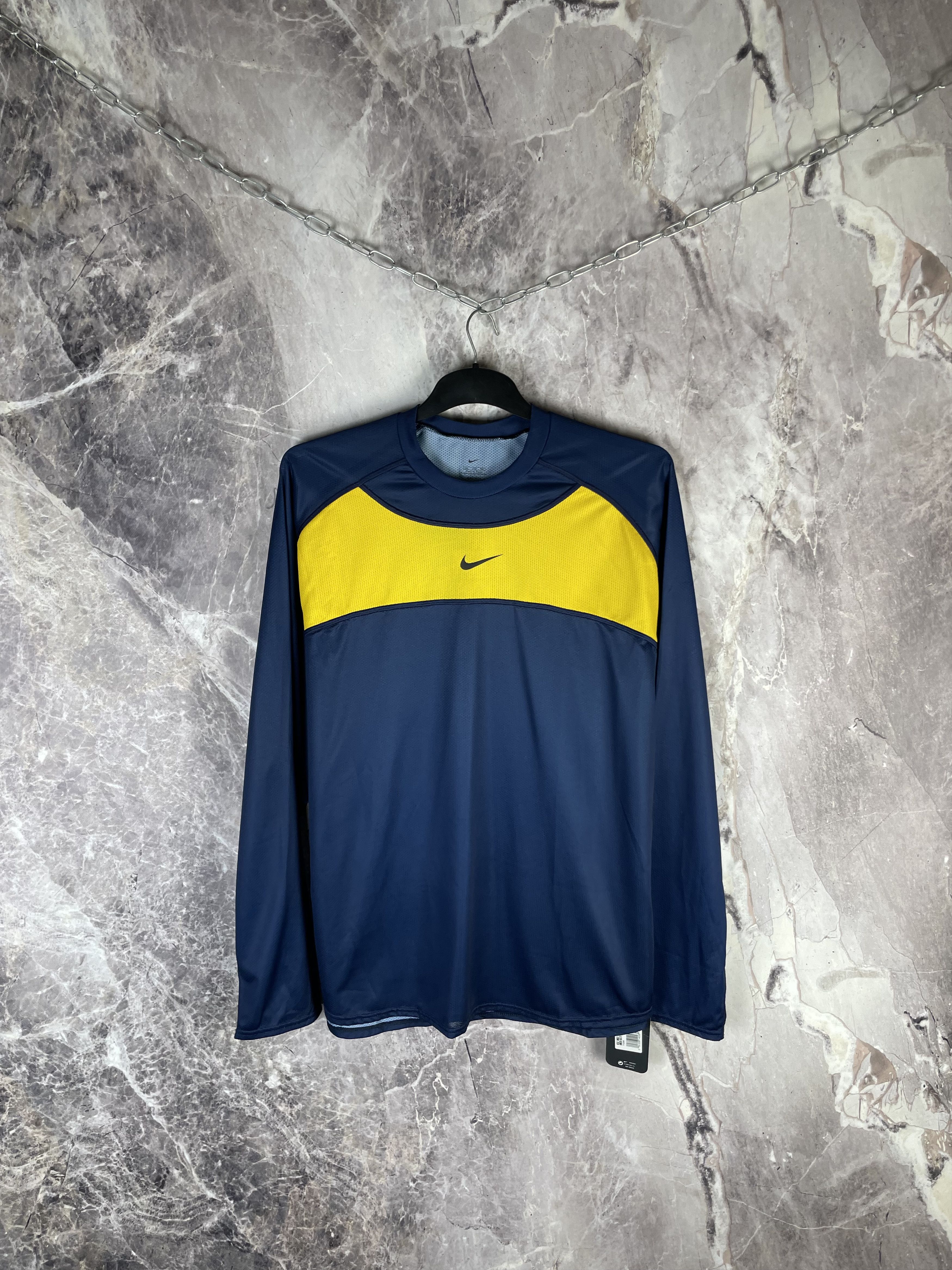 Nike Vintage 00s Long Sleeve Center Logo Size US XXL / EU 58 / 5 - 1 Thumbnail