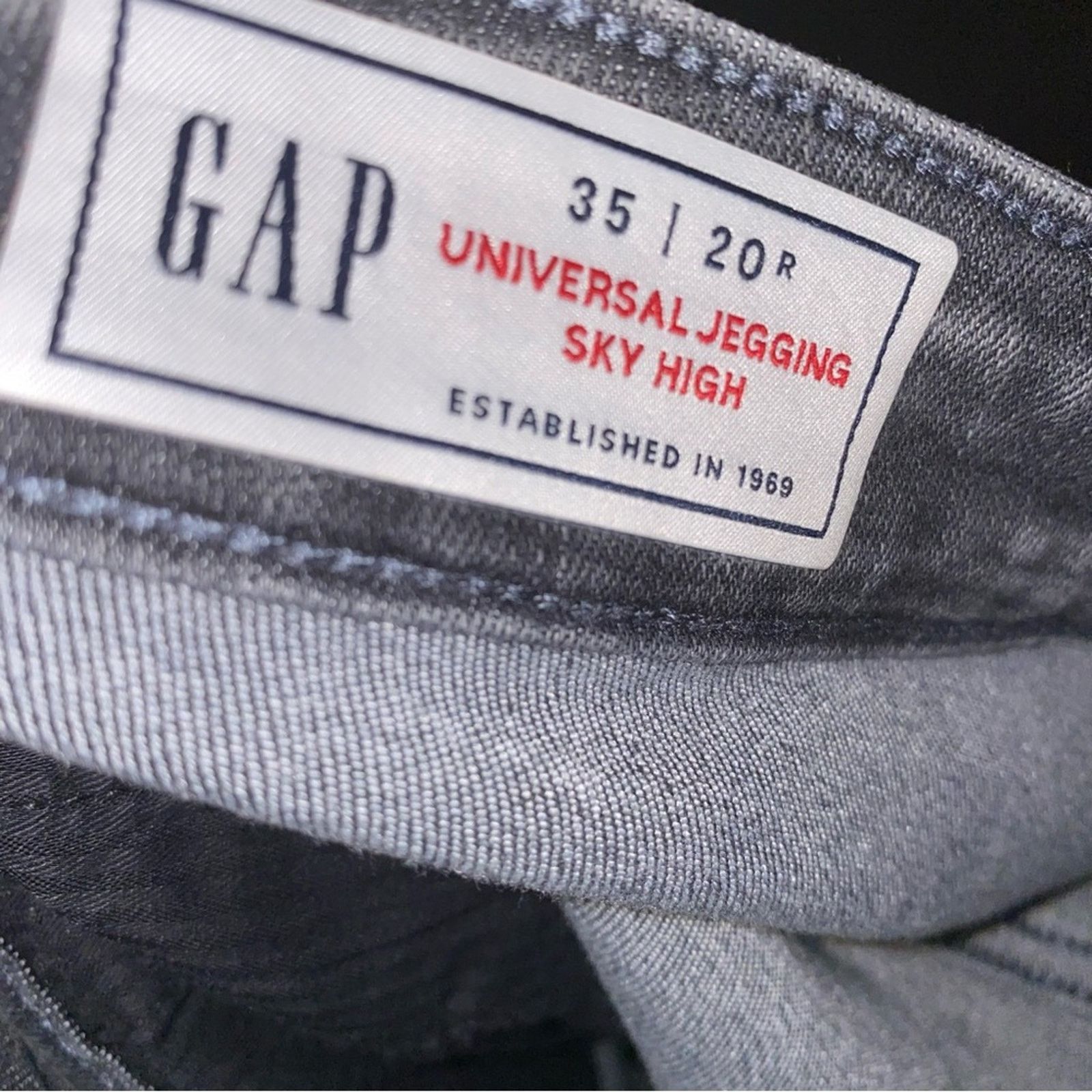 Gap Gap Universal Jegging Contoured Sky High Skinny Grey Jeans Size 42" / US 20 - 5 Thumbnail