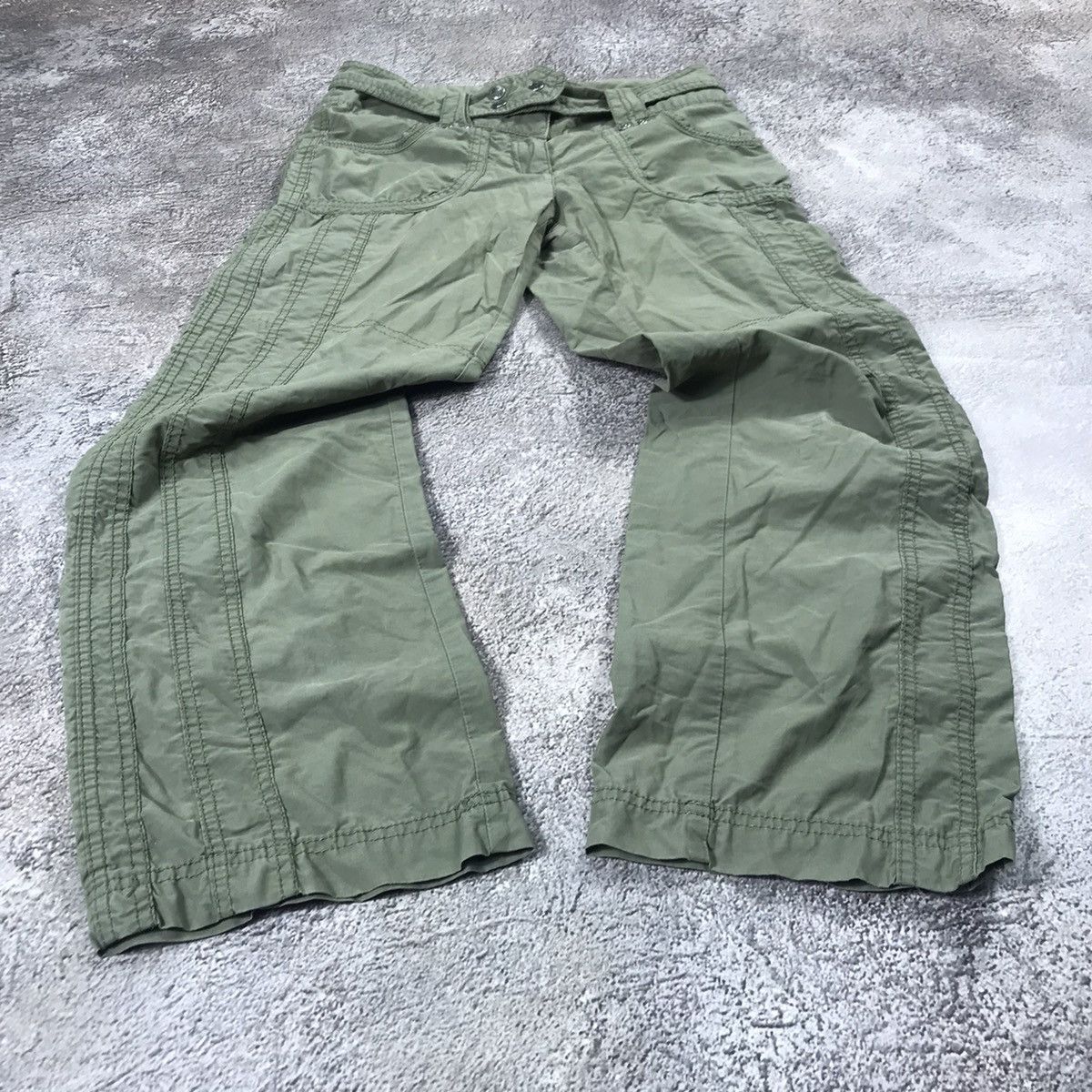 Vintage Vintage Y2K Baggy Cargo Pants Olive Green Streetwear Logo 28 Size 28" / US 6 / IT 42 - 1 Thumbnail