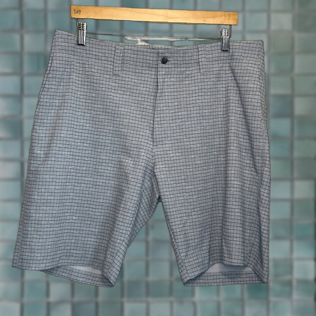 Callaway Callaway Performance DriFit Mens Golf Shorts Pockets SZ 36 Gray Check Chino Sports Mens 36 Gray Size US 36 / EU 52 - 1 Thumbnail