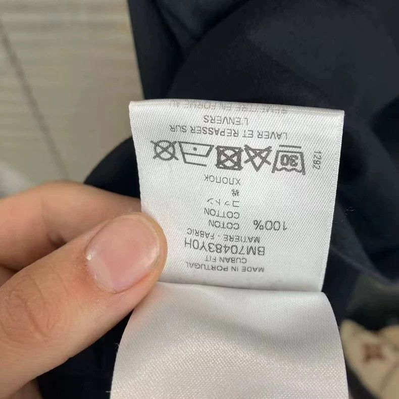 Givenchy Givenchy Shark Short-Sleeve Size US L / EU 52-54 / 3 - 6 Thumbnail
