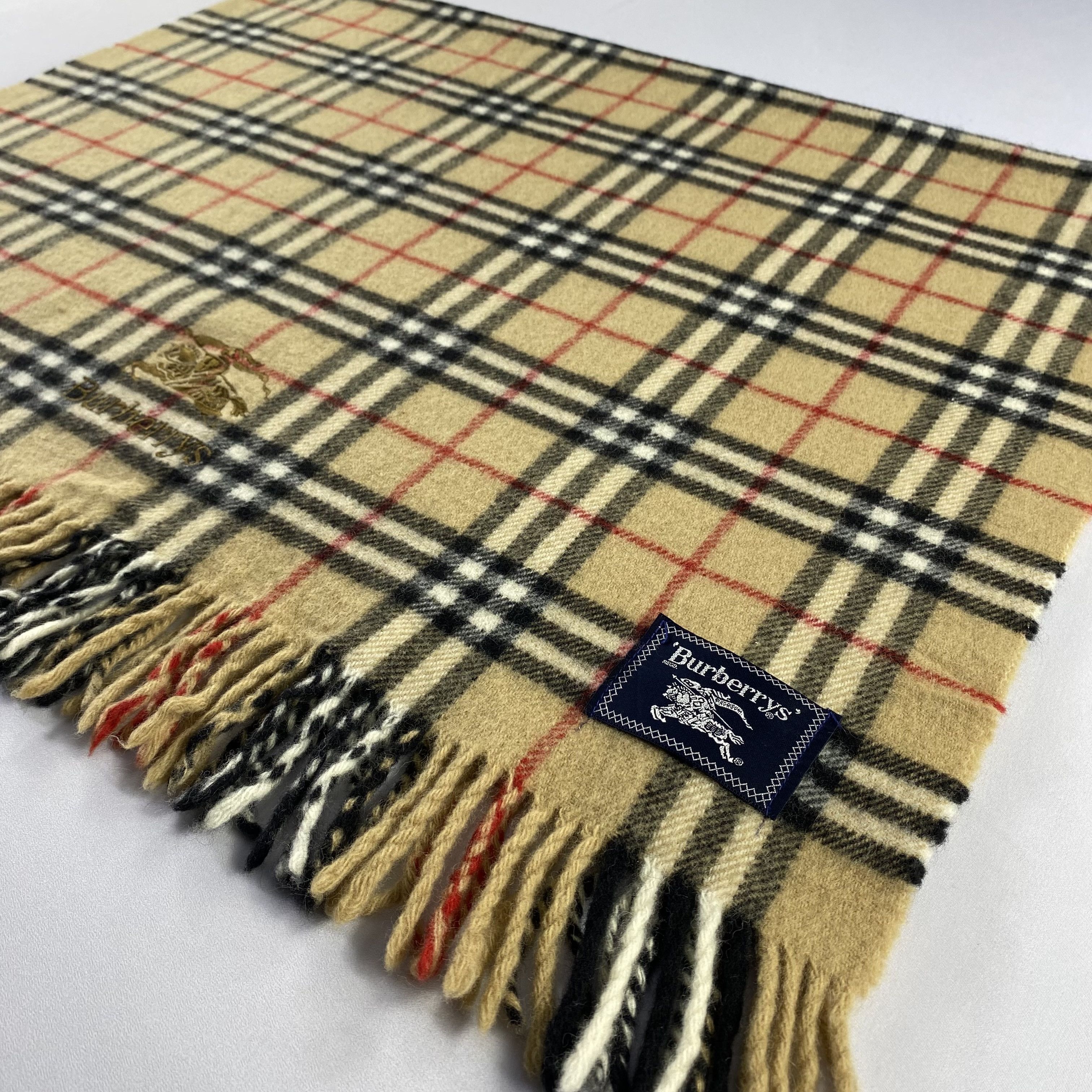 Burberry Burberry Scarf / Muffler / Neckwear Size ONE SIZE - 2 Thumbnail