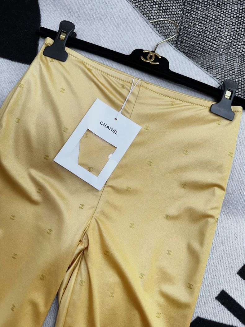 Chanel Chanel Gold CC Logo Biker Shorts Size 28" / US 6 / IT 42 - 3 Thumbnail