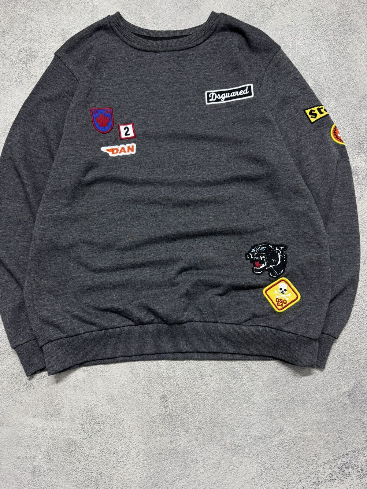 Dsquared2 Vintage Dsquared2 Sweatshirt Crewneck Patches Design Size US XL / EU 56 / 4 - 7 Thumbnail
