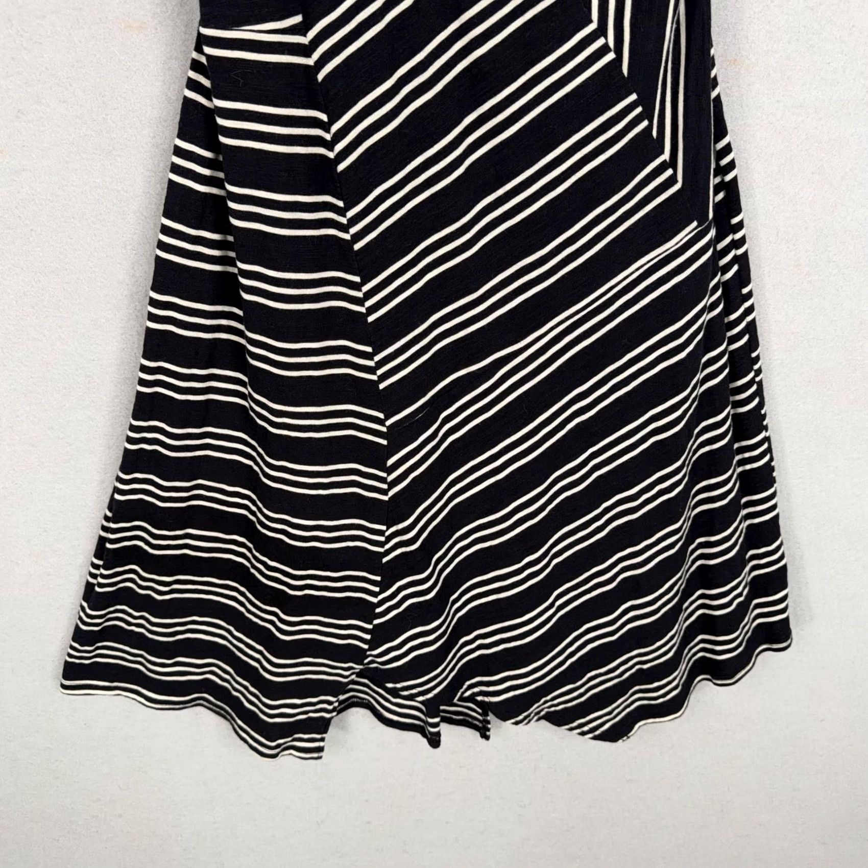 Vintage Maeve Dress Womens Small Black White Stripe One Shoulder A Line Sleeveless Jersey Knit Casual Party/Cocktail Size S / US 4 / IT 40 - 4 Thumbnail