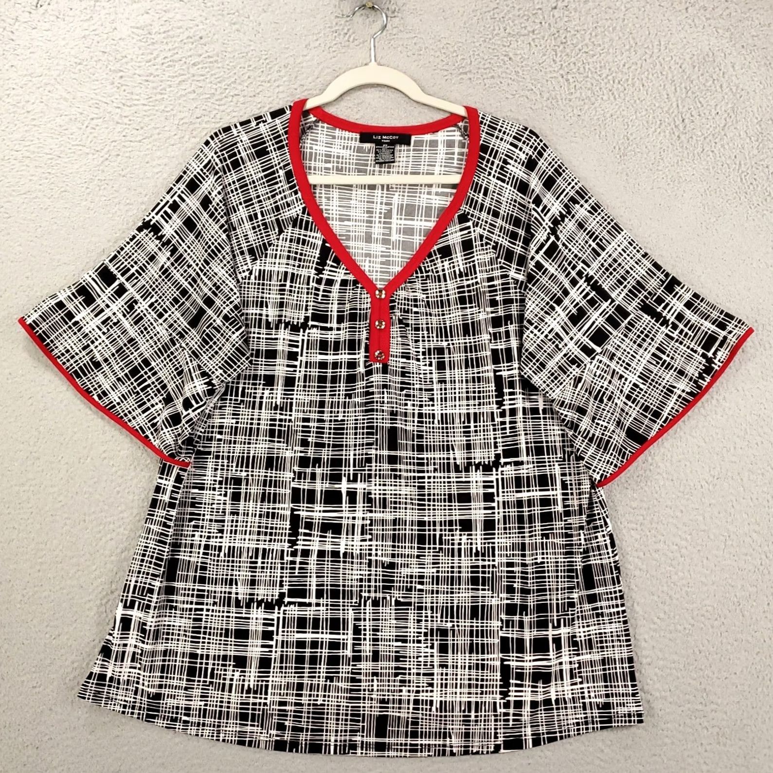 Bell Womens 2X Artsy Top Black White Geometric Red Trimmed V Neck Bell Flutter Sleeve Shirt Blouse Liz McCoy Size XXL / US 16-18 / IT 52-54 - 2 Thumbnail