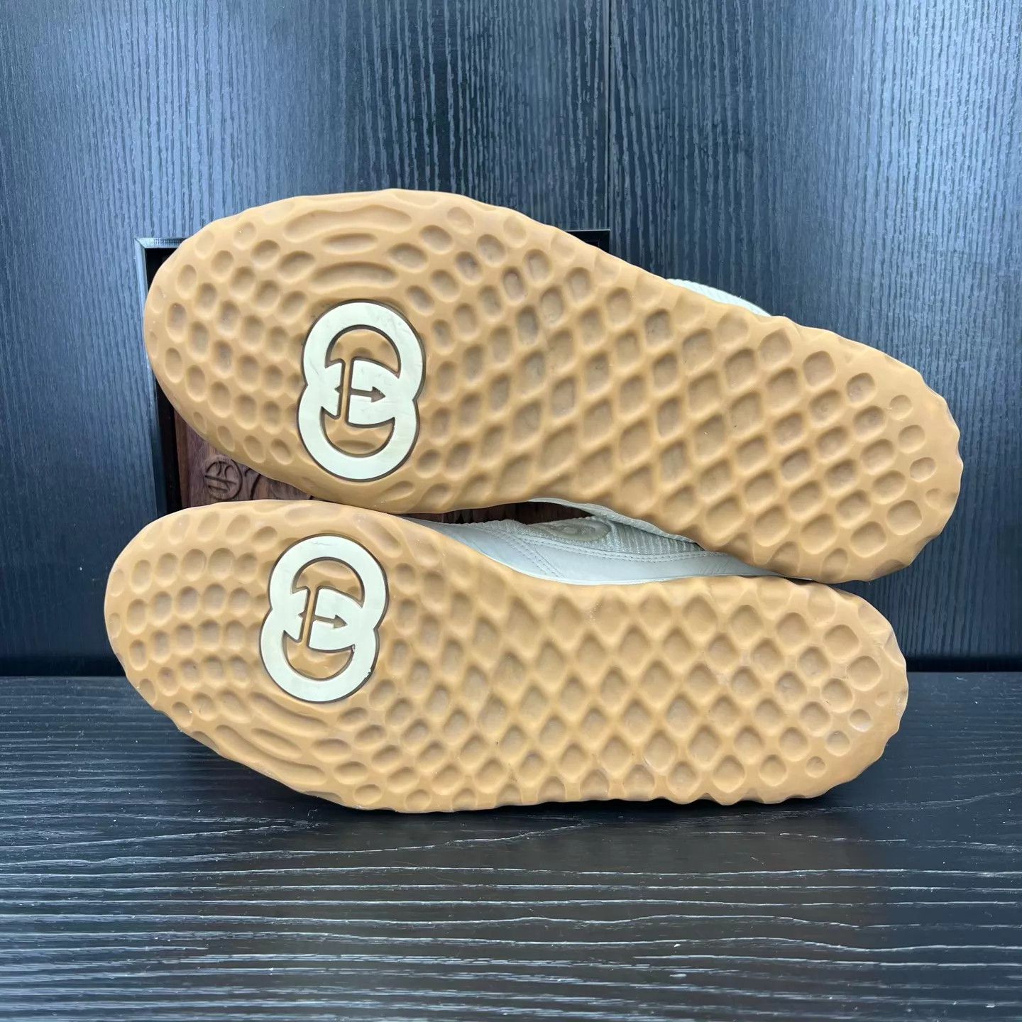 Gucci Gucci Mac80 Cream 7.5/41.5 Size US 8.5 / EU 41-42 - 3 Thumbnail
