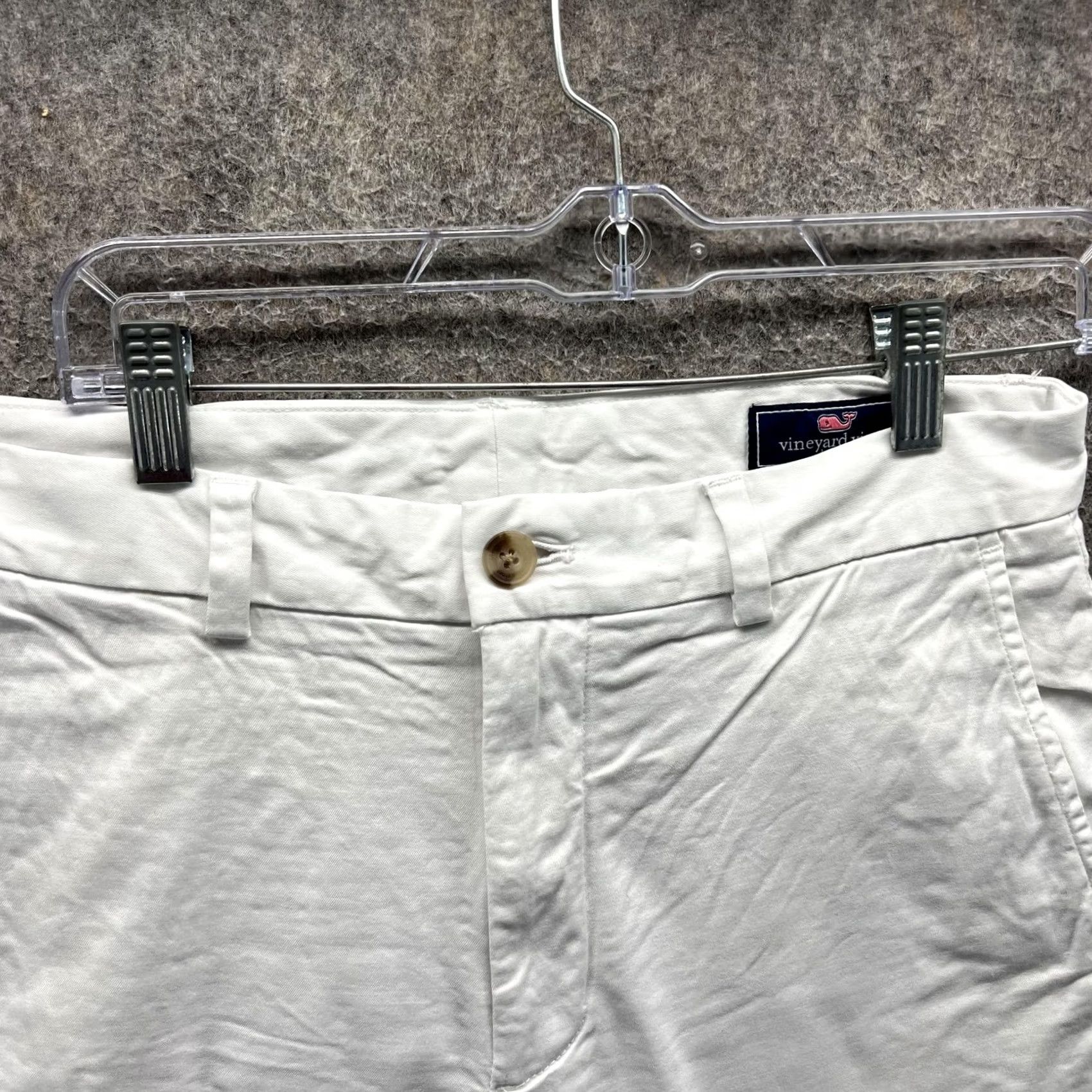 Vineyard Vines Vineyard Vines Shorts Mens 31 White Chino Flat Front 9 Inseam Casual Summer Size US 31 - 6 Thumbnail
