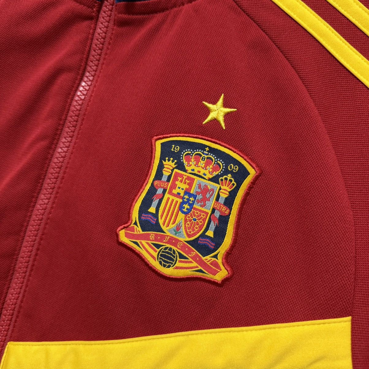 Adidas Adidas spain football soccer tracktop Size US S / EU 44-46 / 1 - 3 Thumbnail