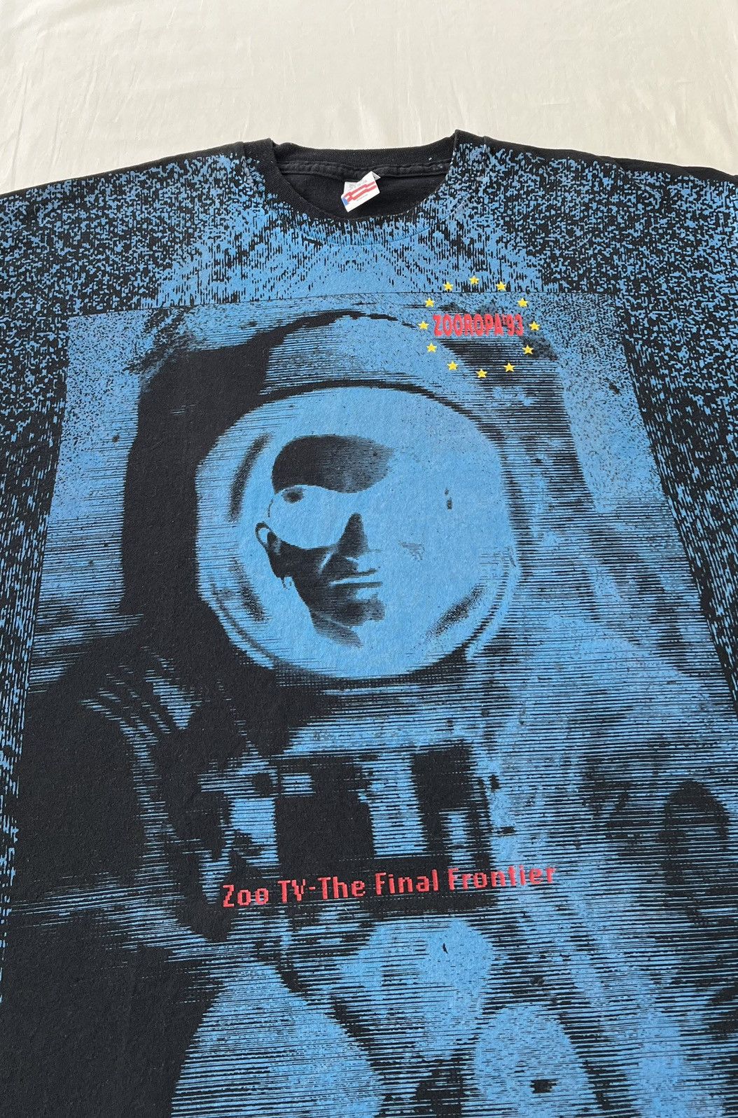 Band Tees Vintage 1993 U2 Zoo TV The Final Frontier Zooropa T-shirt Size US XL / EU 56 / 4 - 4 Thumbnail